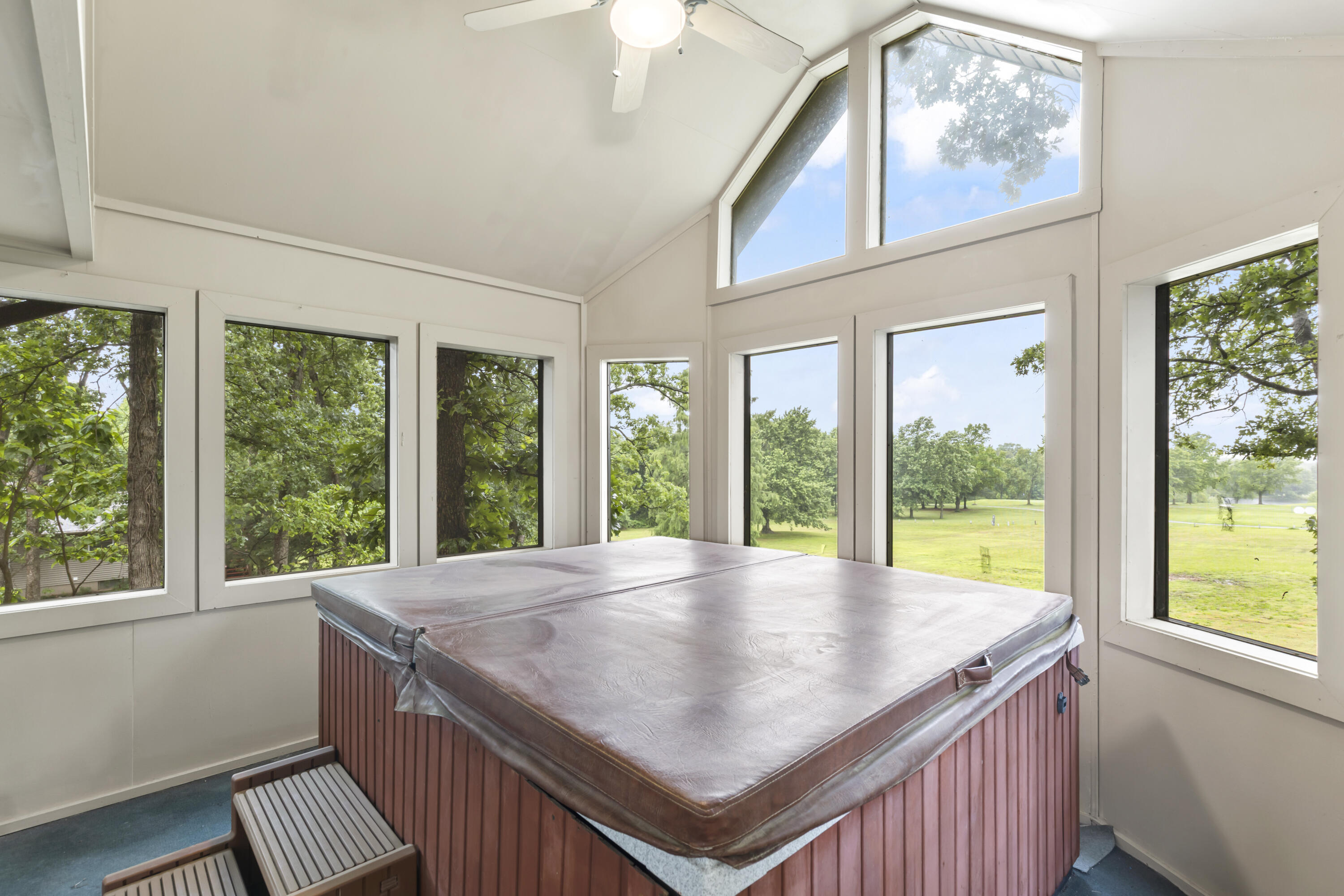 1004 White Oak Property Photo 36