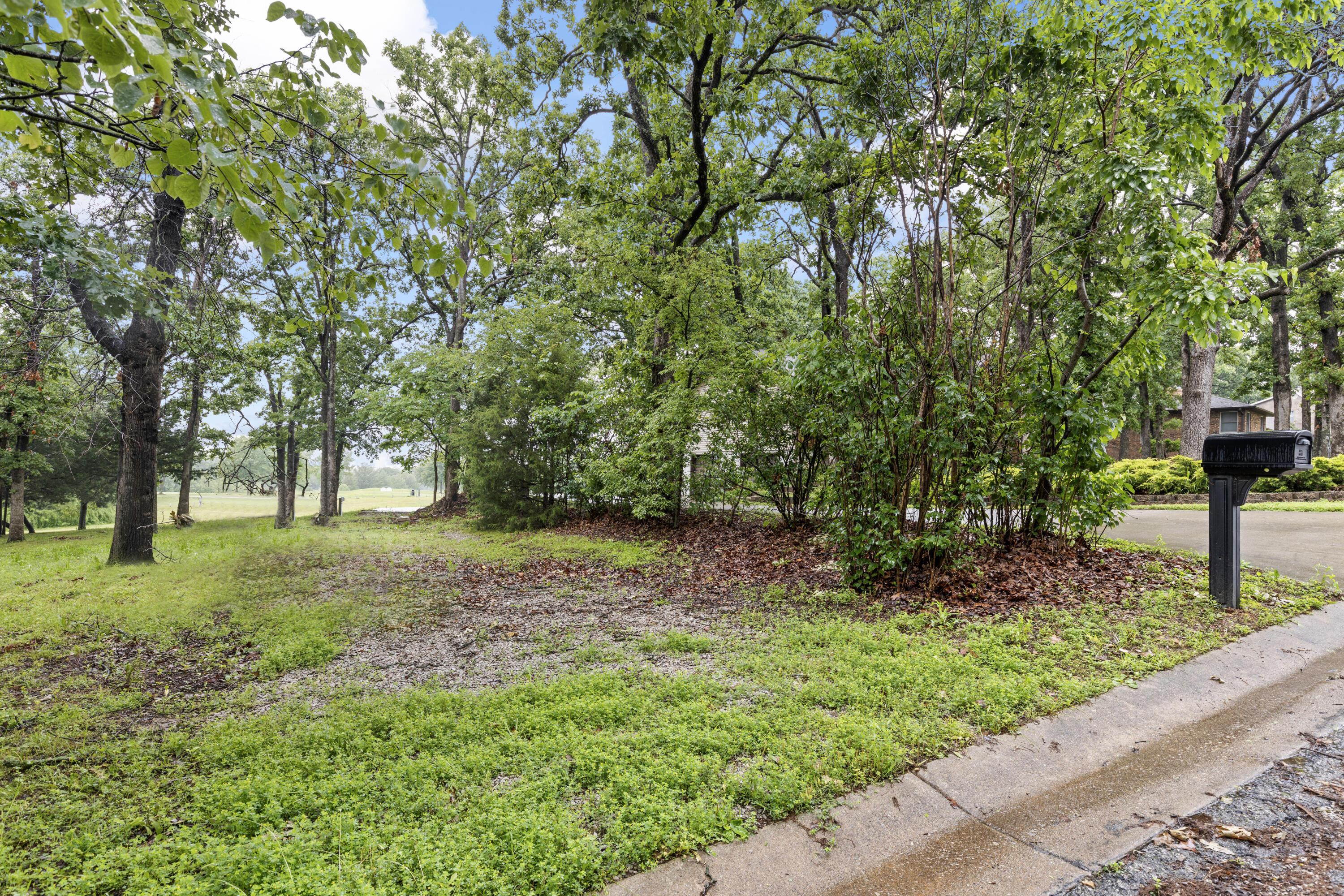 1004 White Oak Property Photo 40