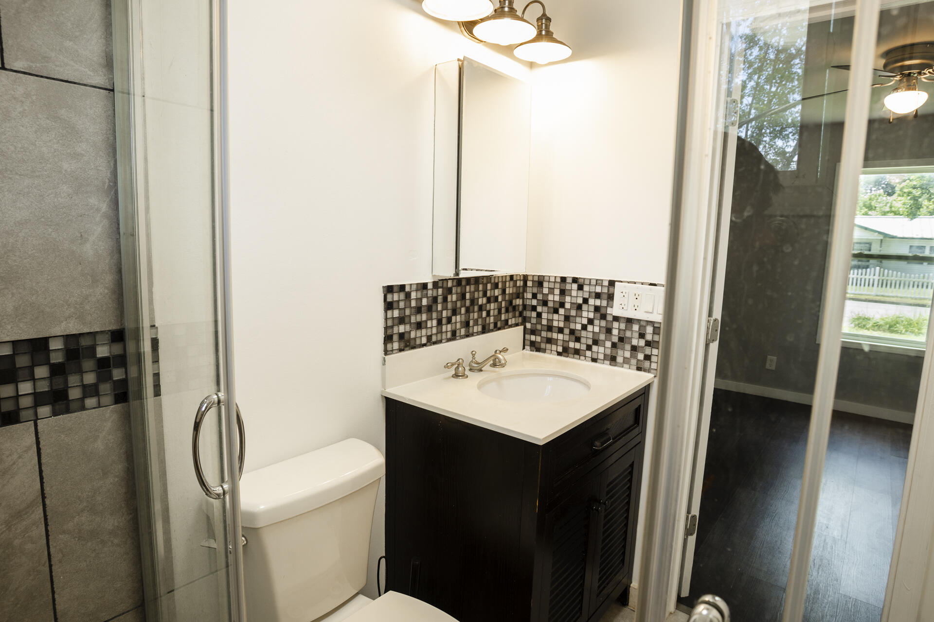 1443 6th Street Property Photo 9