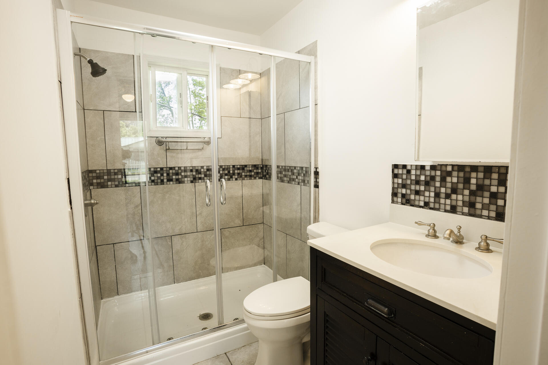 1443 6th Street Property Photo 9