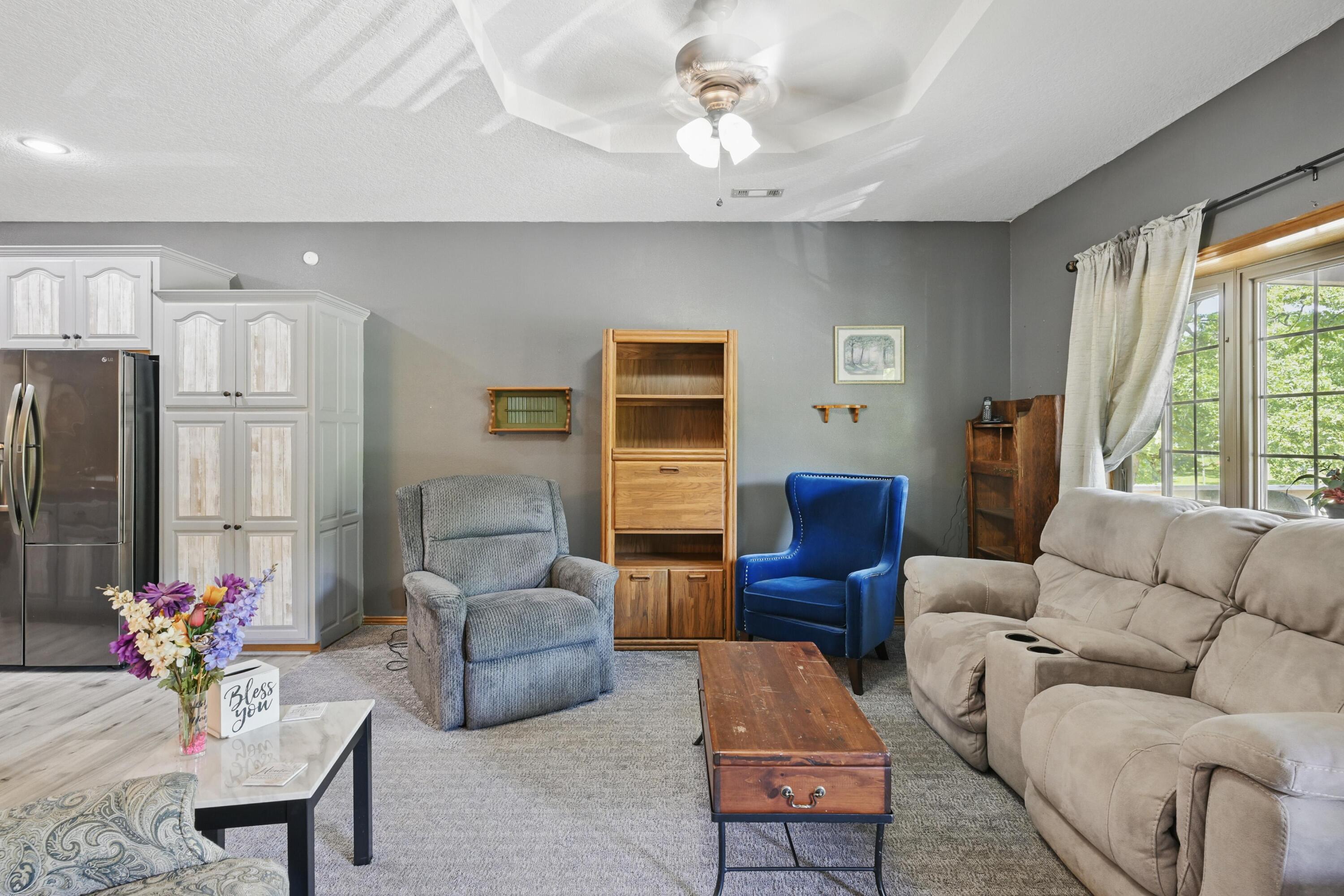 22 Oak Hill Drive Property Photo 3