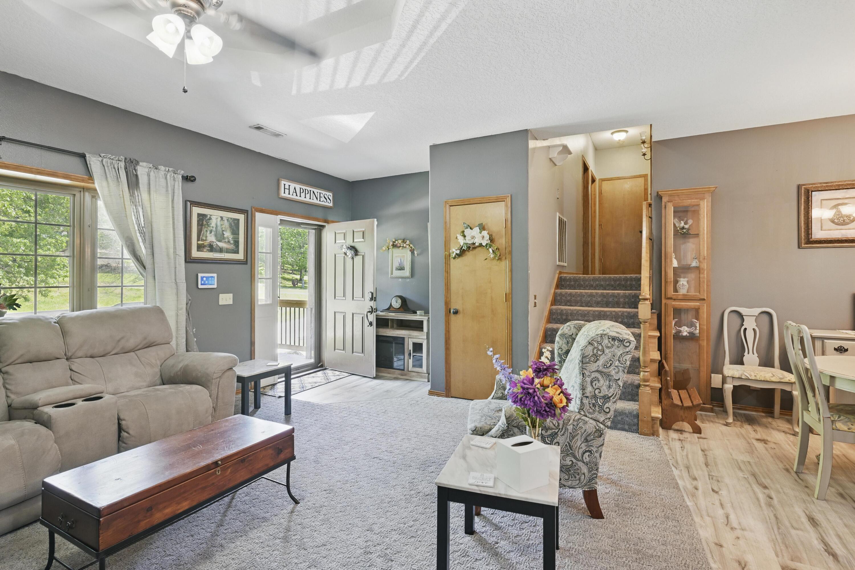 22 Oak Hill Drive Property Photo 4