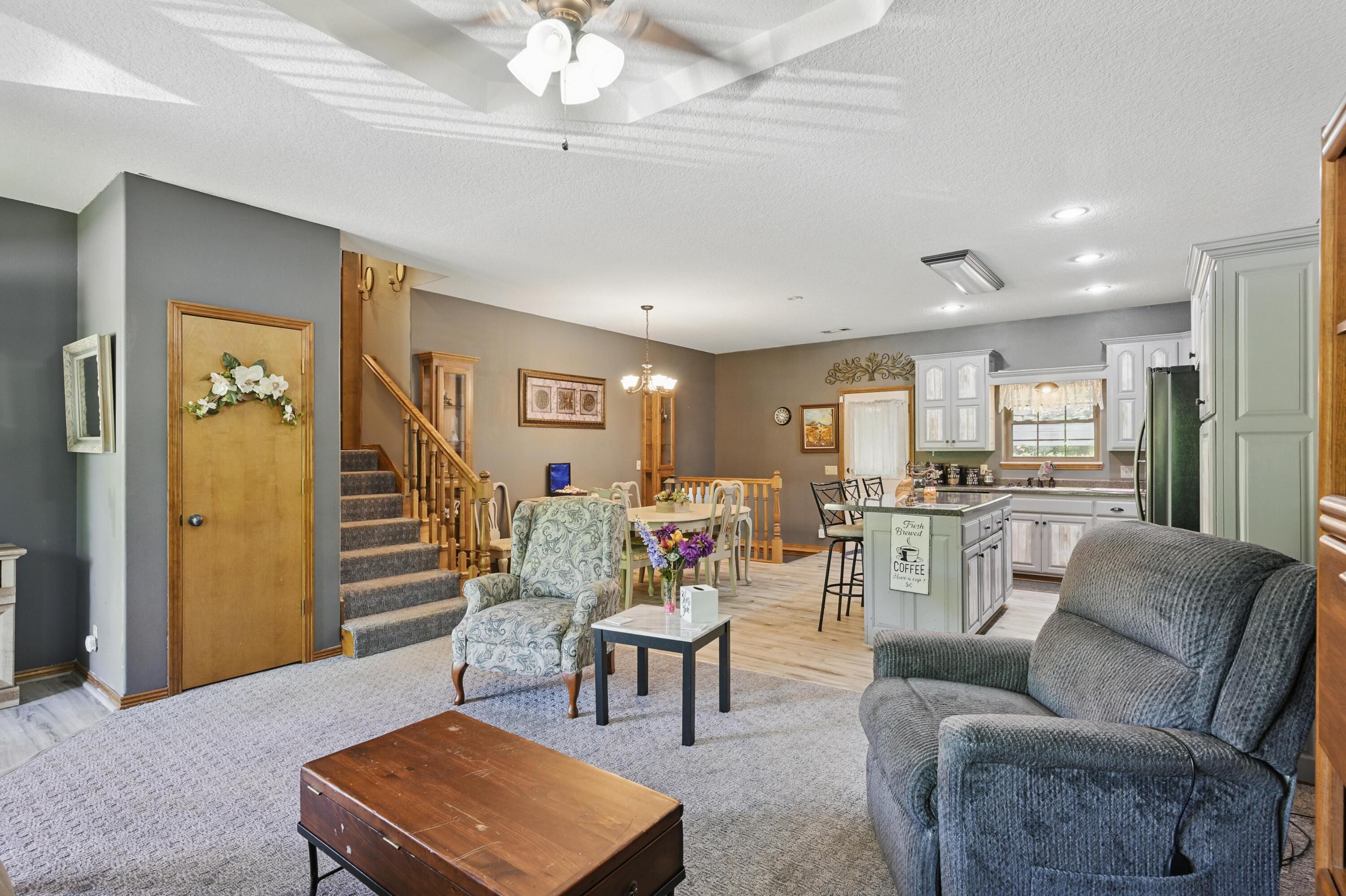 22 Oak Hill Drive Property Photo 5