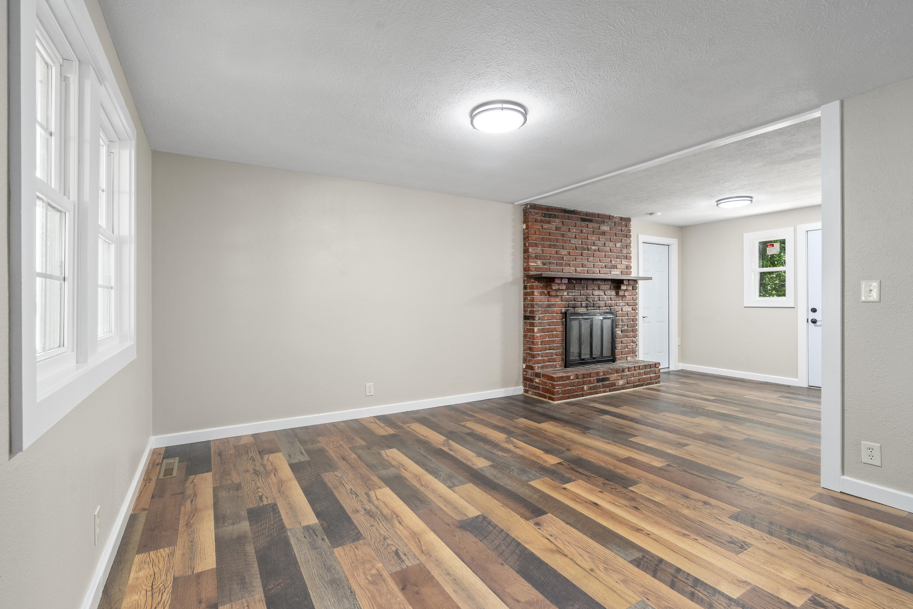 2738 West Whiteside Street Property Photo 4