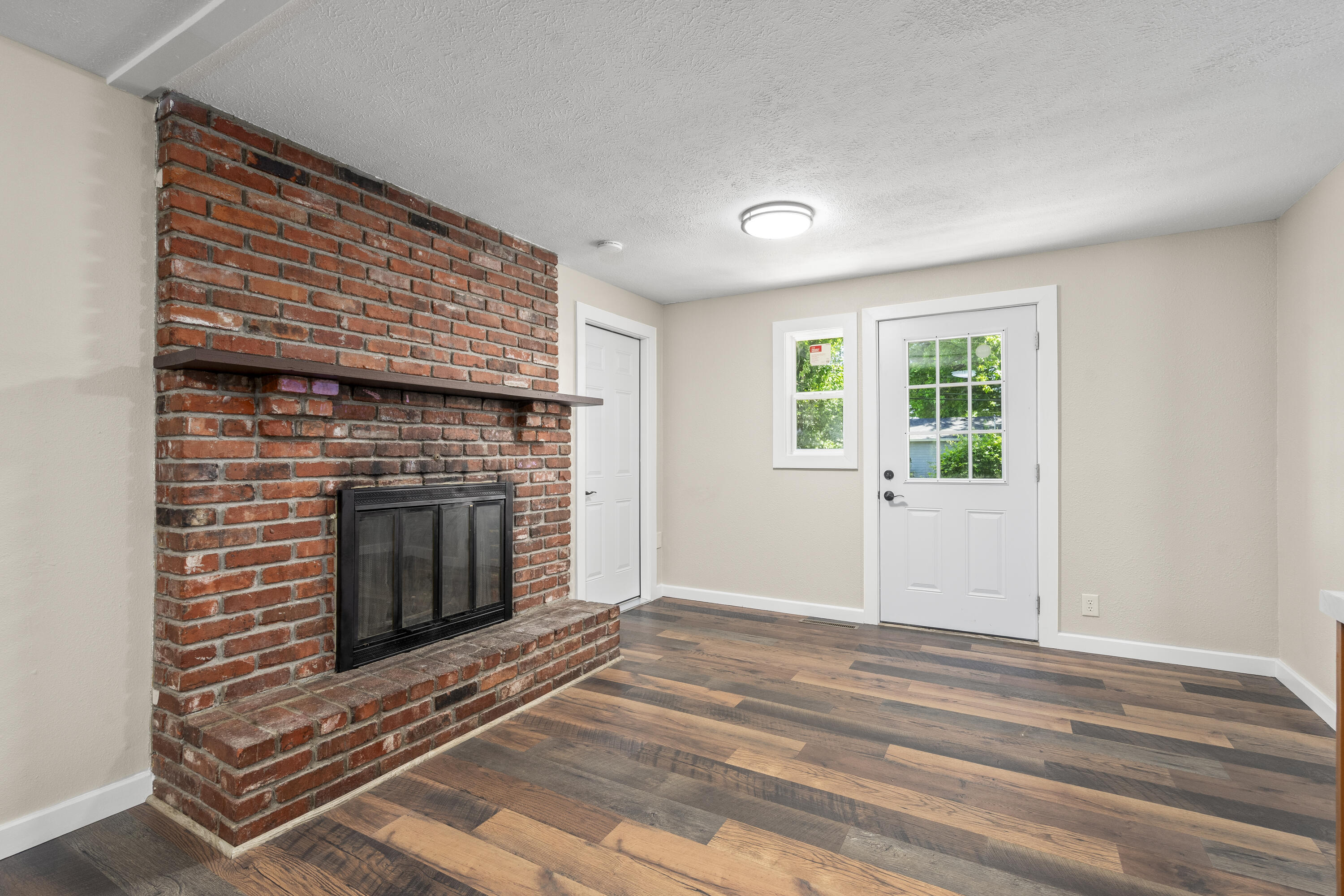 2738 West Whiteside Street Property Photo 5
