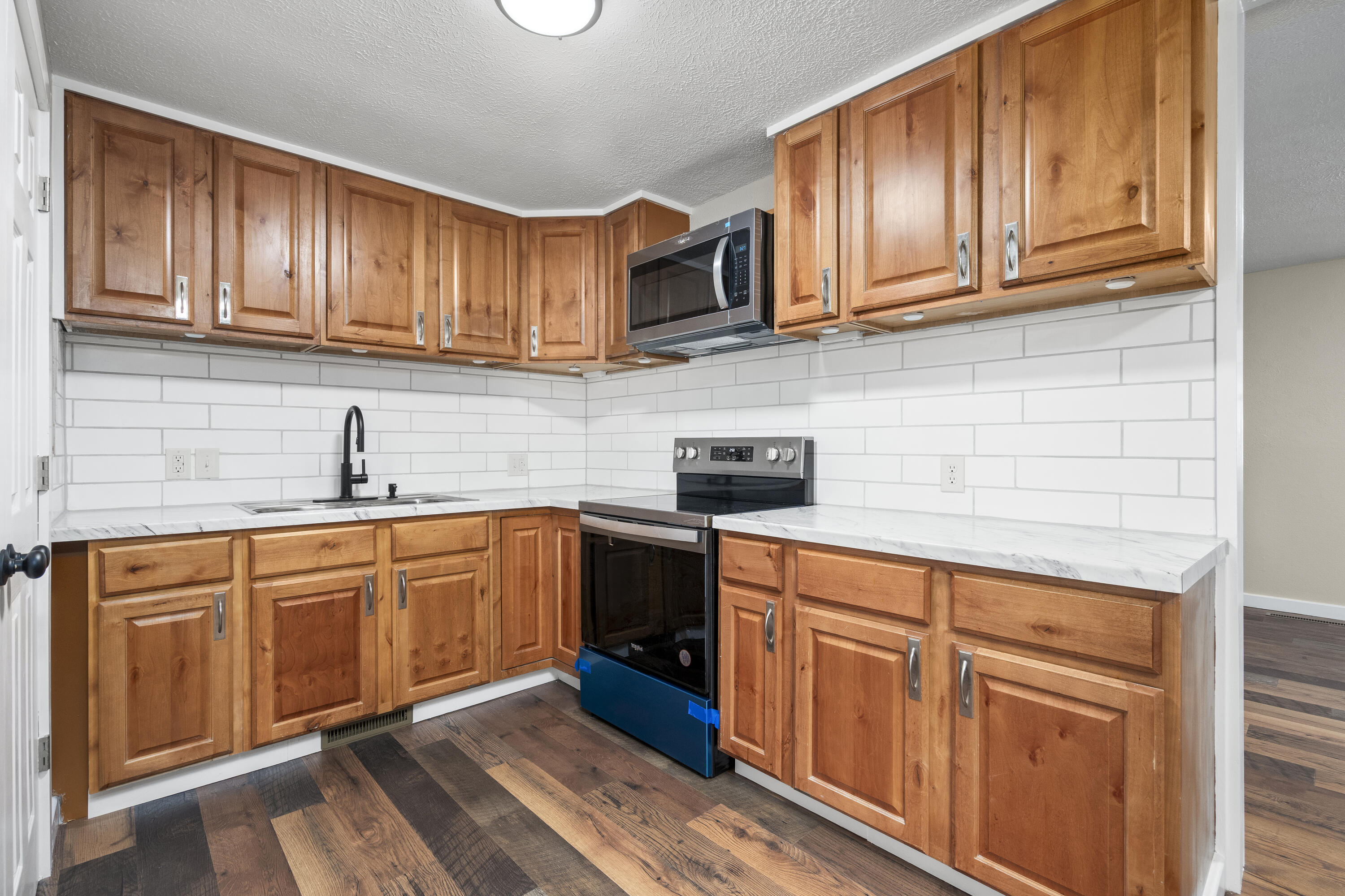 2738 West Whiteside Street Property Photo 6