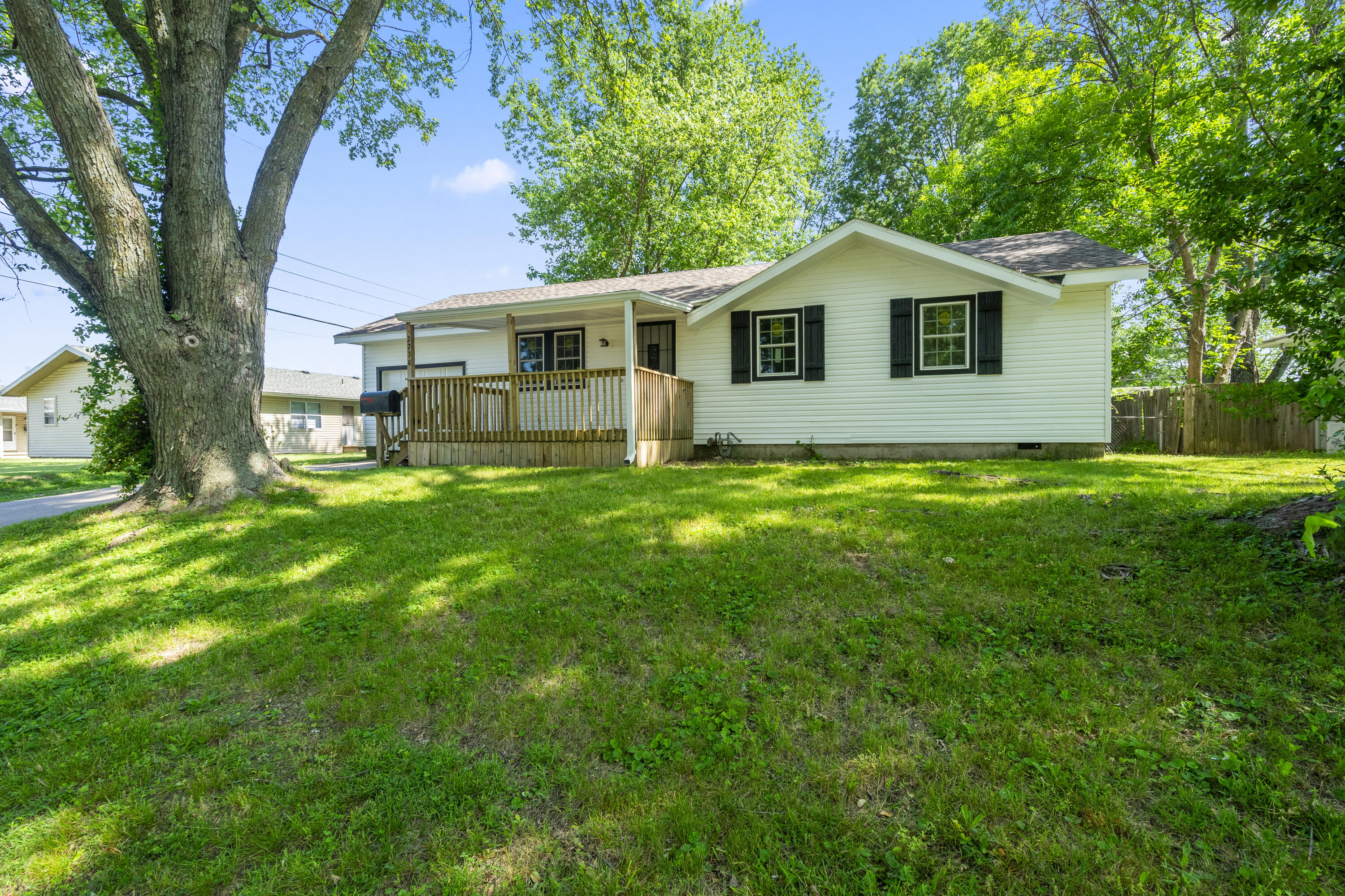 2738 West Whiteside Street Property Photo 22