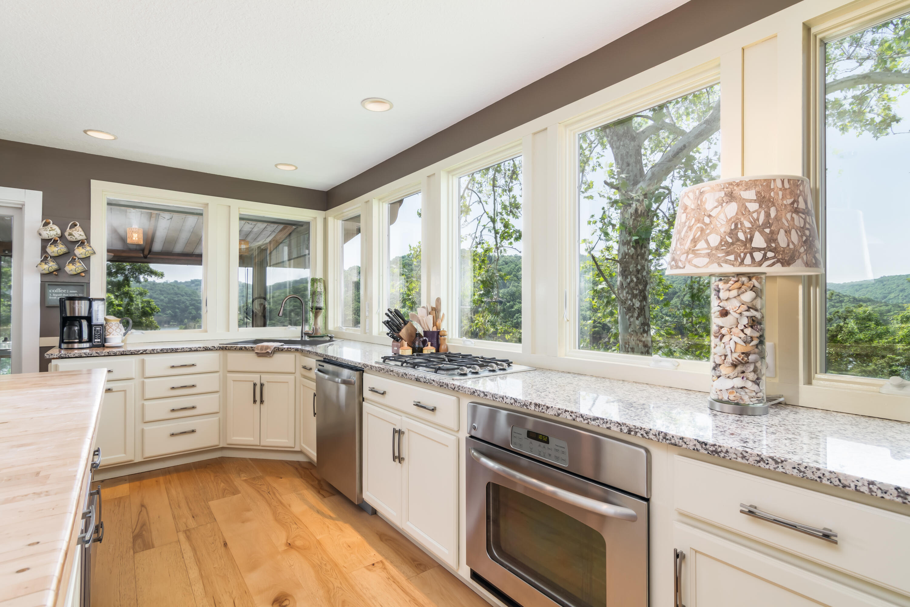 102 Garden Lane Property Photo 14