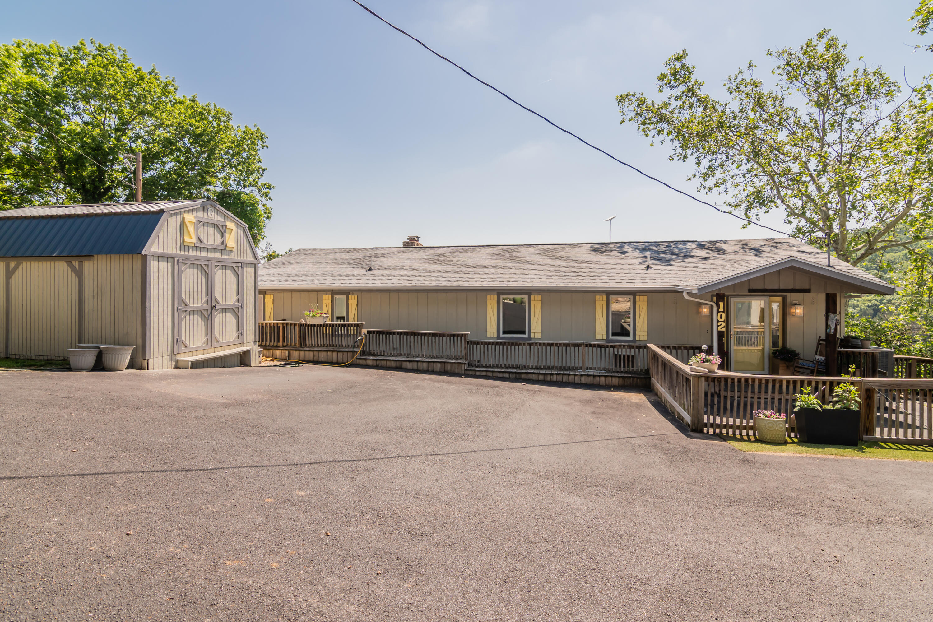 102 Garden Lane Property Photo 41