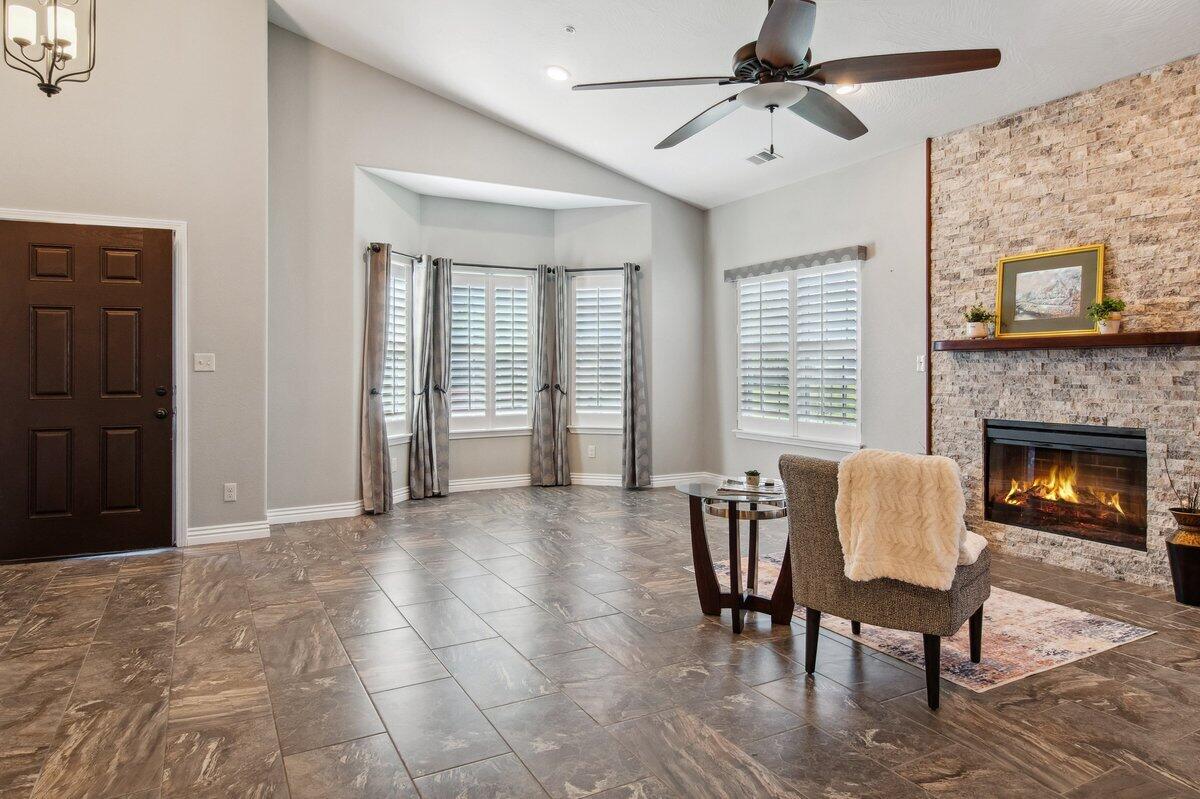 208 Rue De Villas Circle Property Photo 6