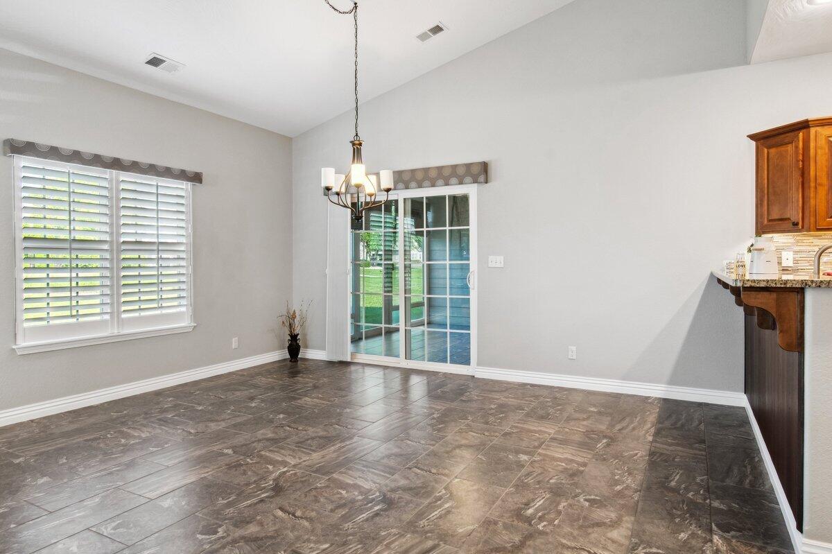 208 Rue De Villas Circle Property Photo 7