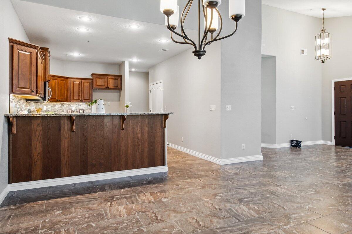 208 Rue De Villas Circle Property Photo 9