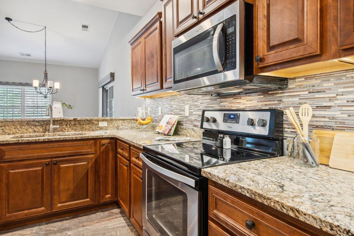 208 Rue De Villas Circle Property Photo 14