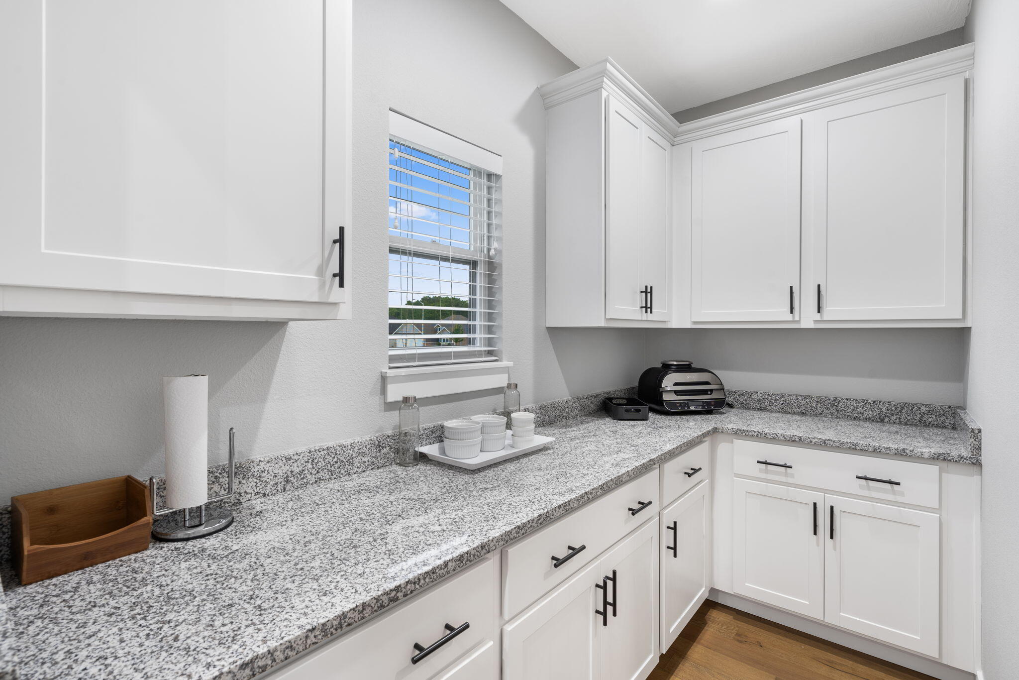 1816 North Bristol Avenue Property Photo 14