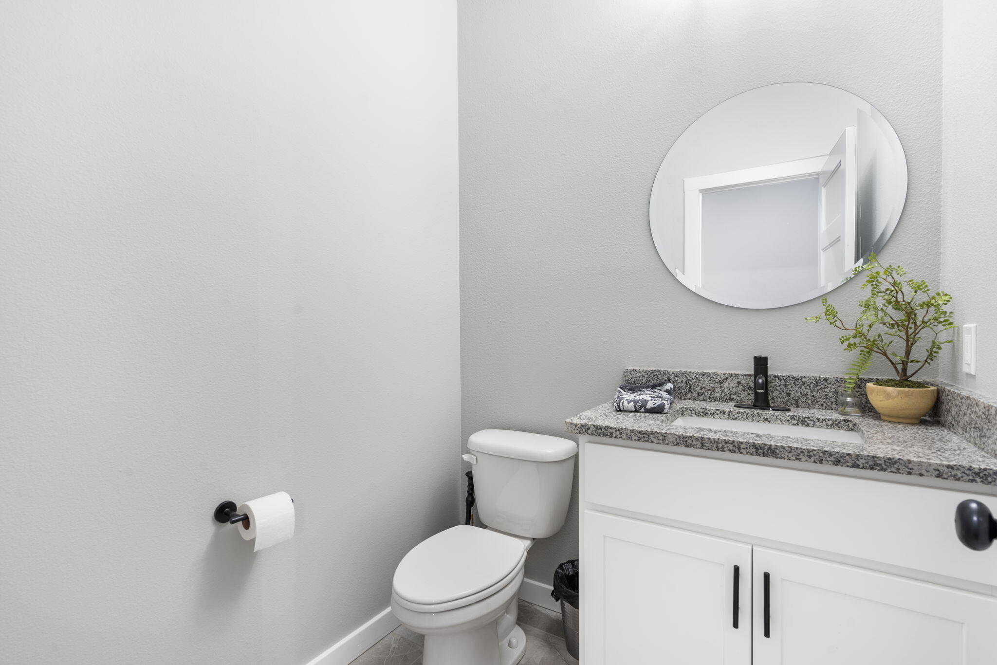1816 North Bristol Avenue Property Photo 18