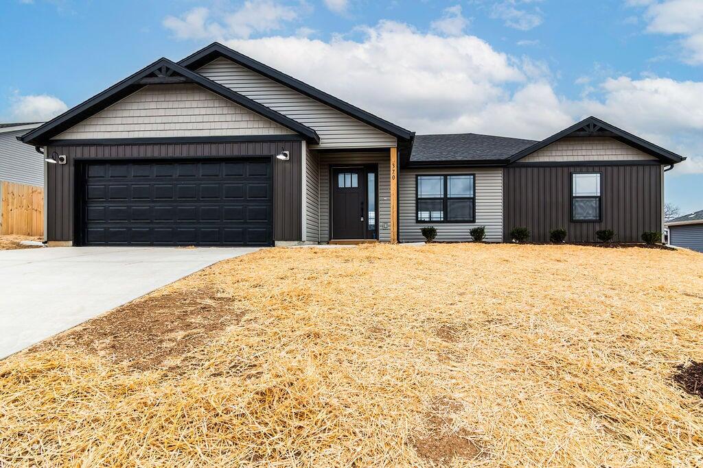 198 Michaels Drive Property Photo 1