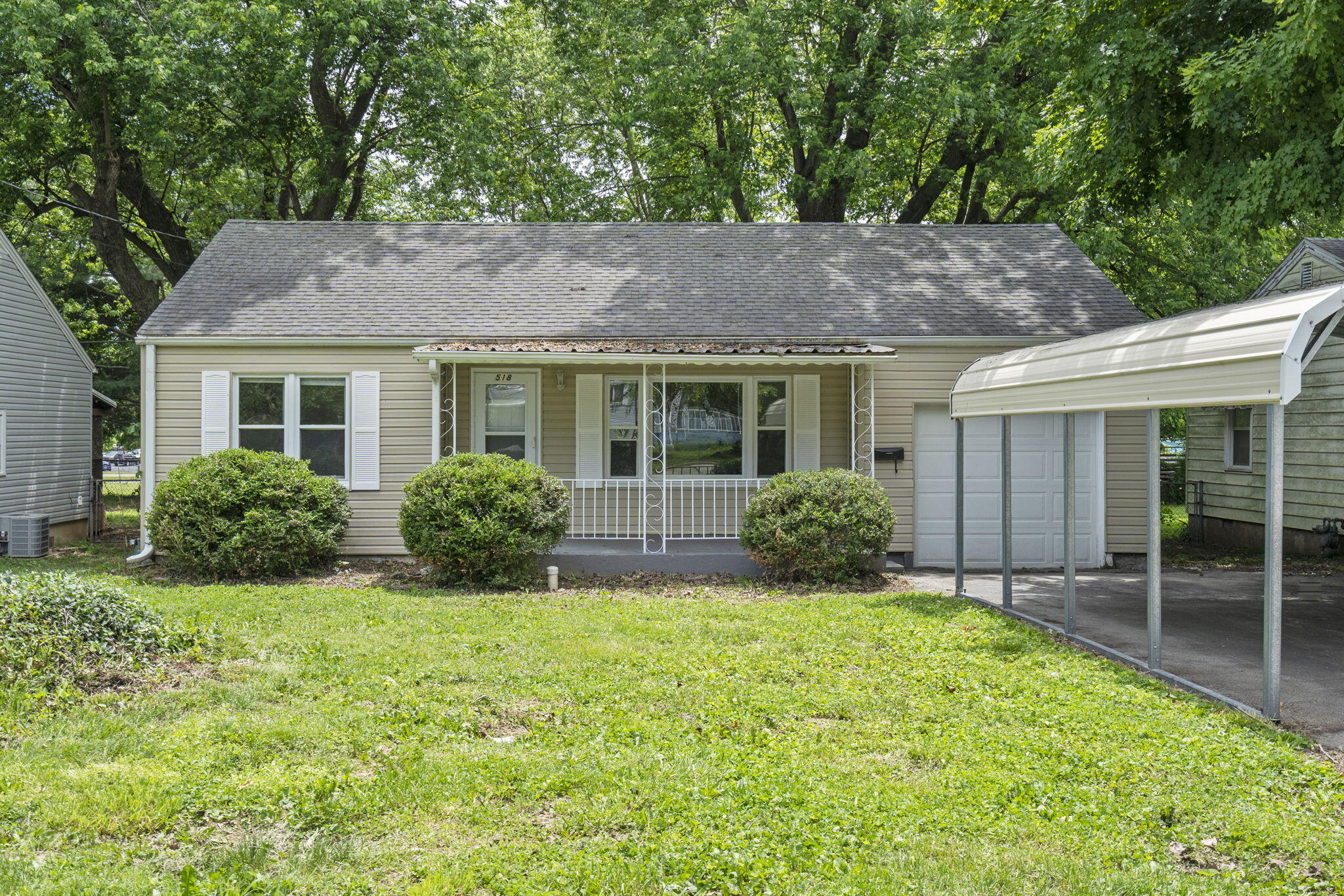 518 West Catalpa Street Property Photo 1