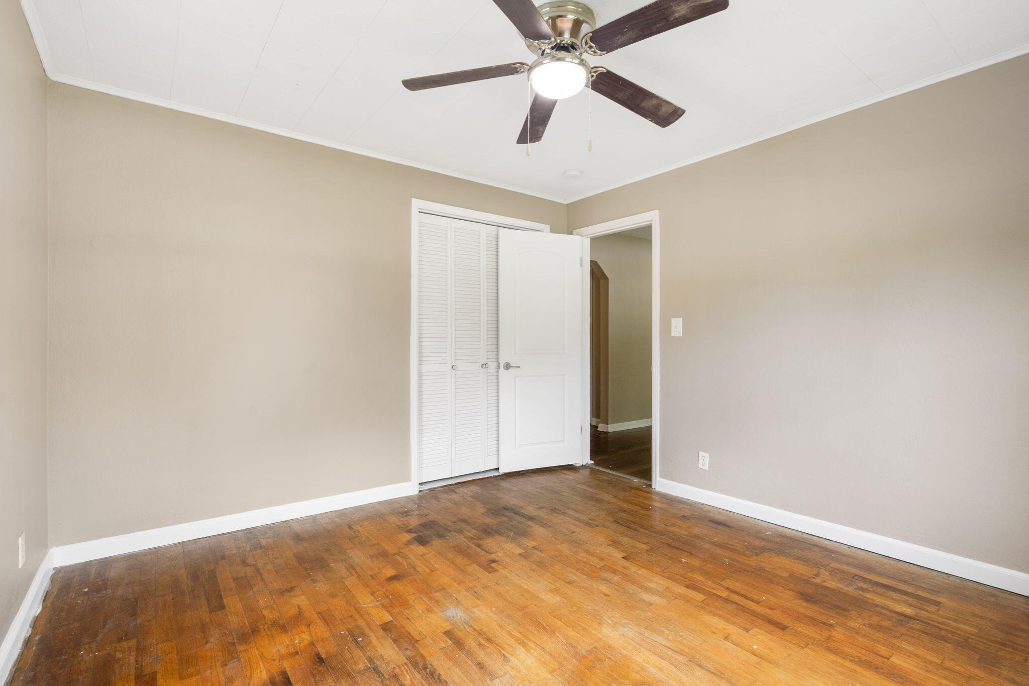 518 West Catalpa Street Property Photo 14