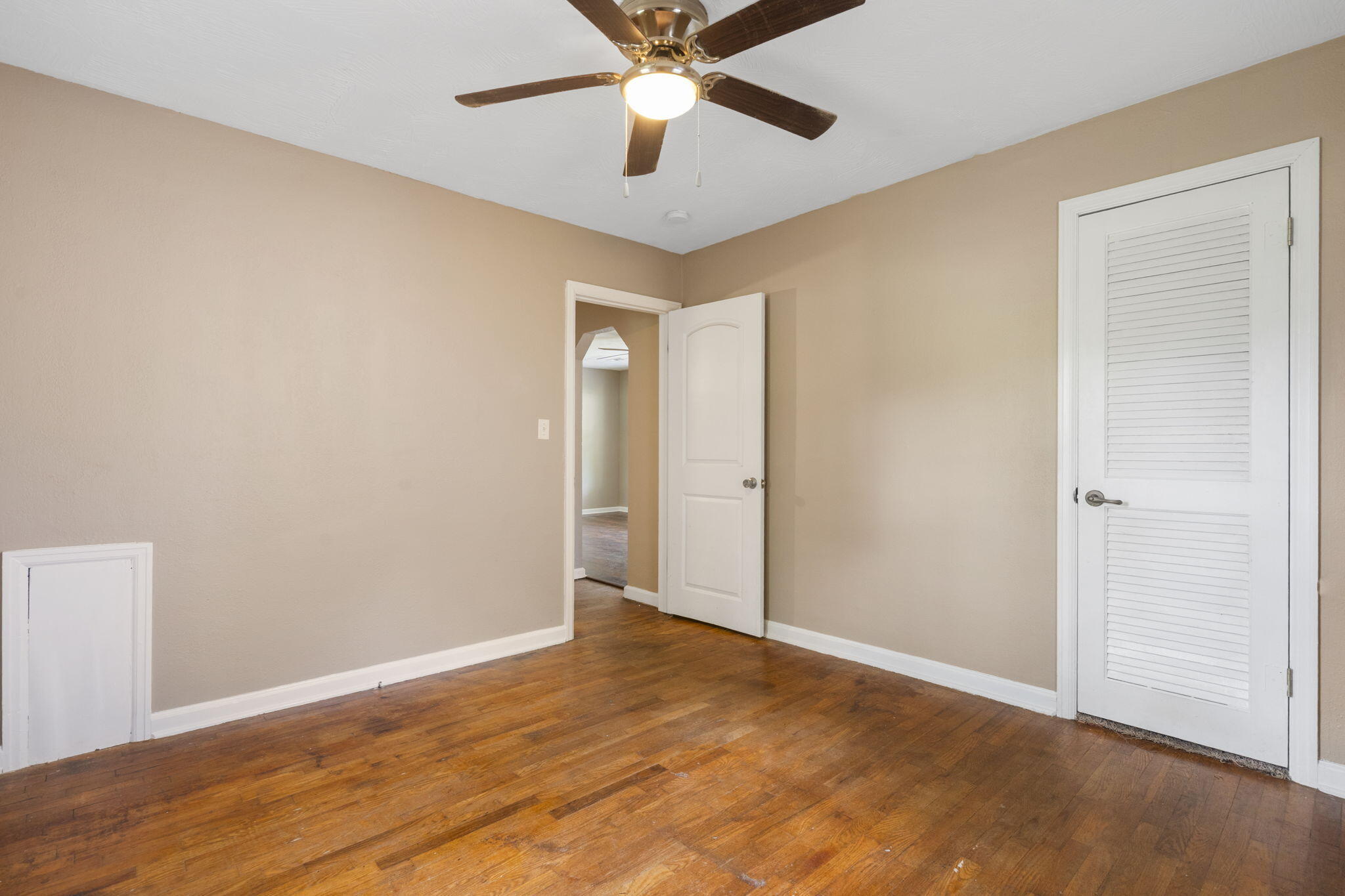 518 West Catalpa Street Property Photo 17