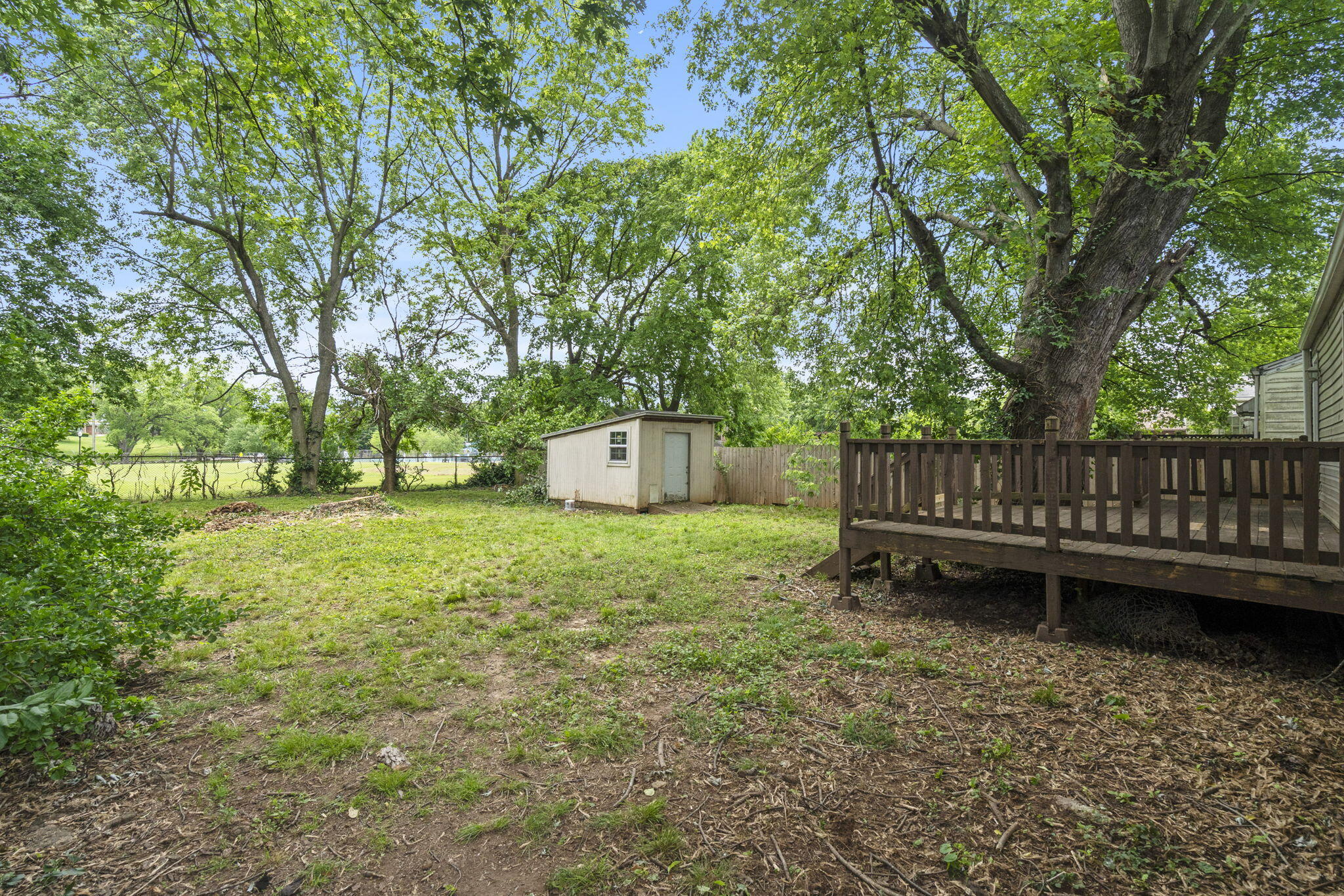 518 West Catalpa Street Property Photo 21