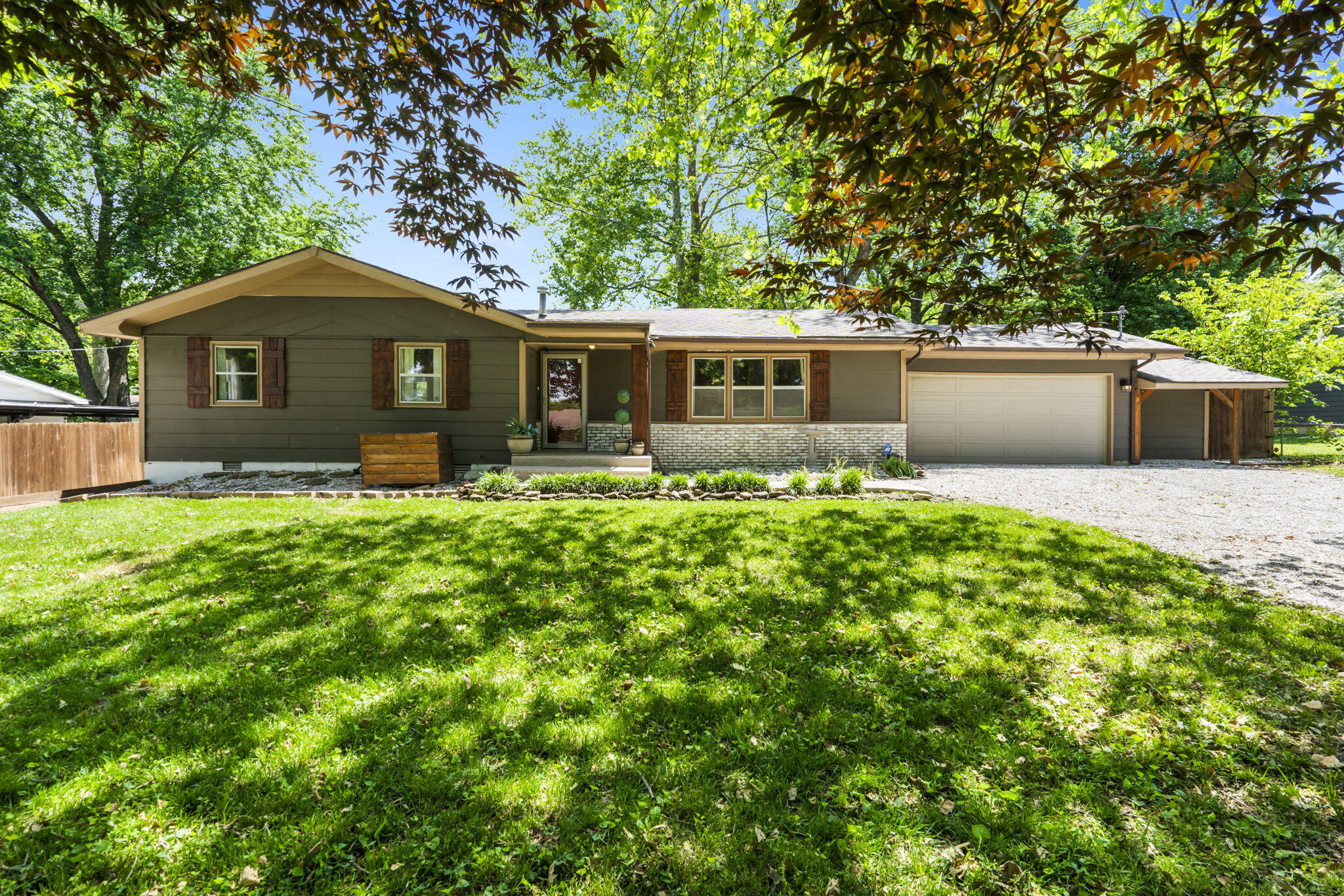 3430 South Elmview Avenue Property Photo 1