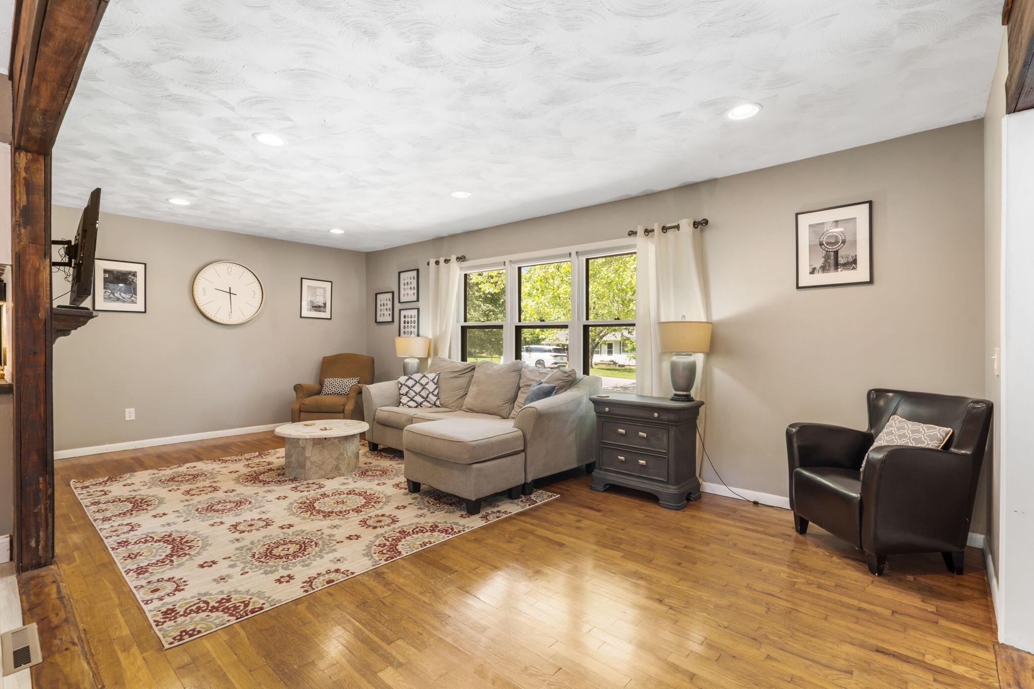 3430 South Elmview Avenue Property Photo 4