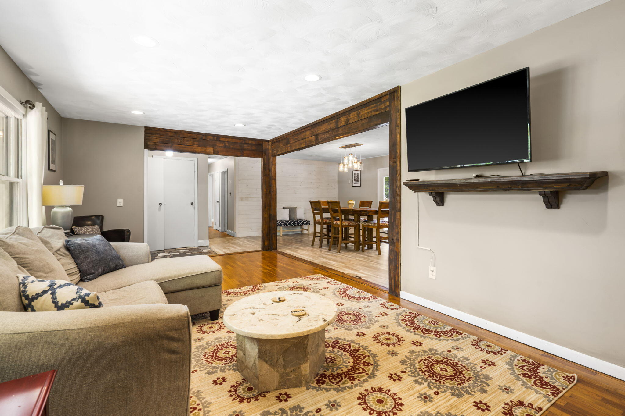 3430 South Elmview Avenue Property Photo 6