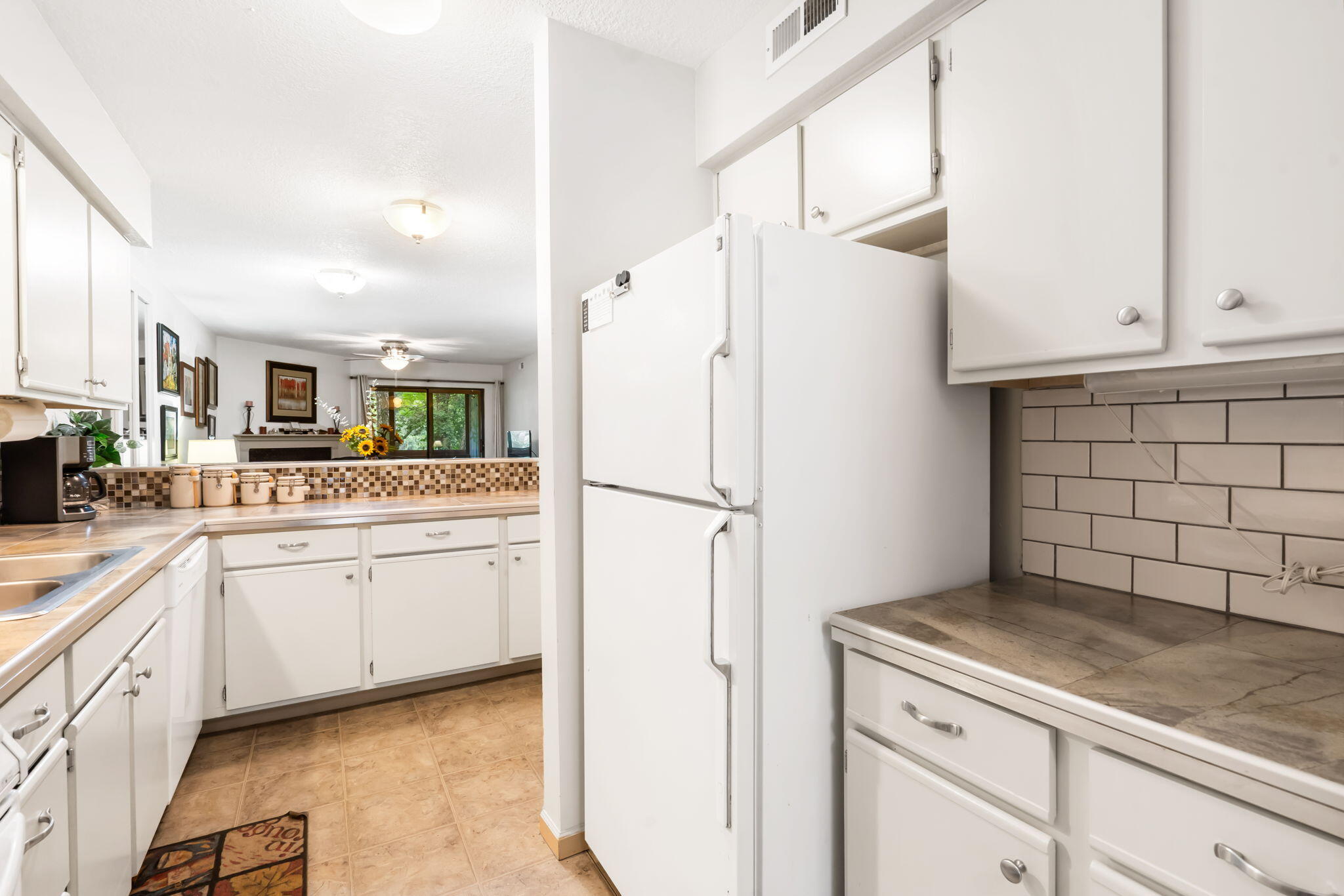 364 Wimbledon Drive Property Photo 14