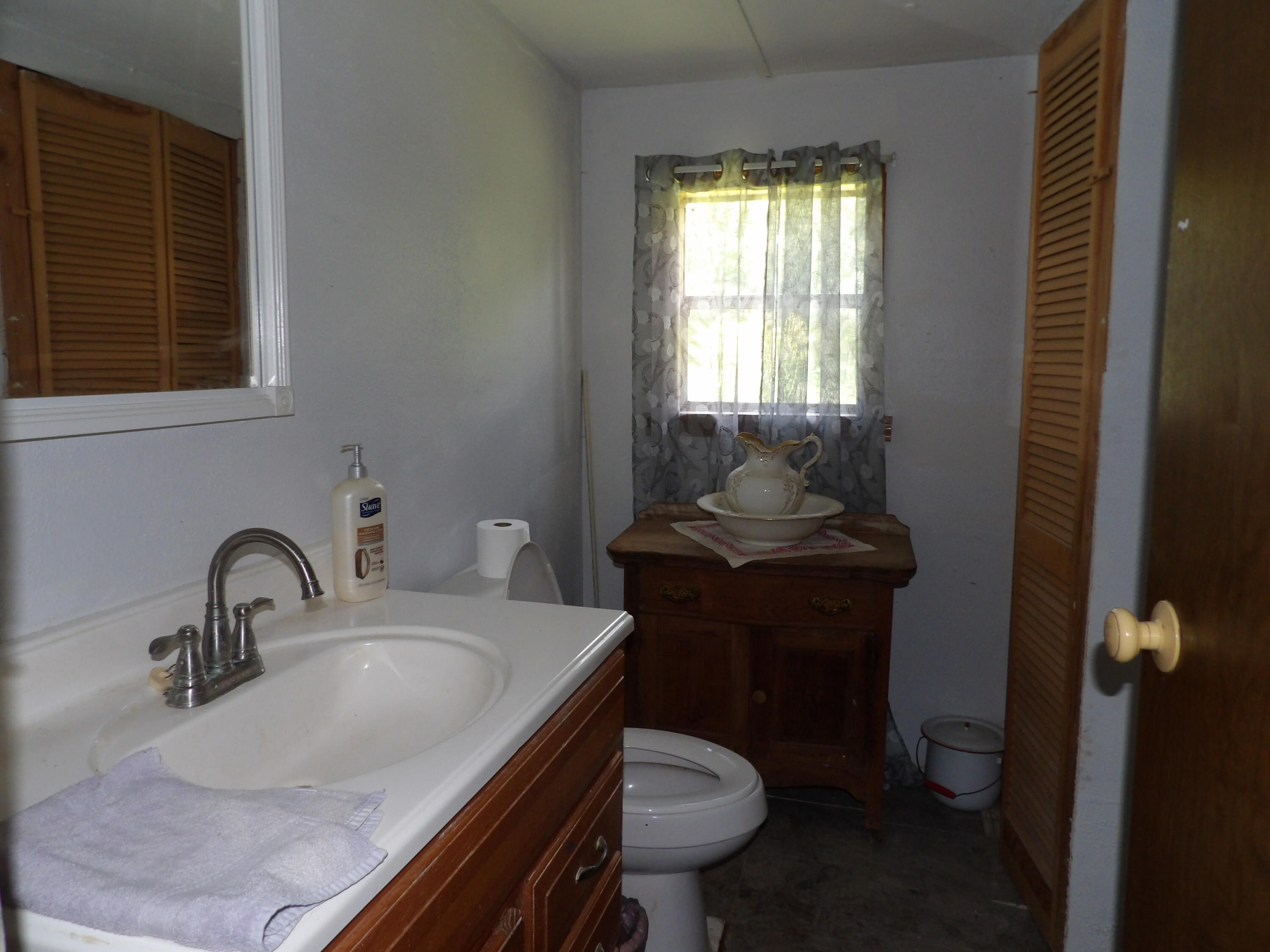 2122 Route C Property Photo 9