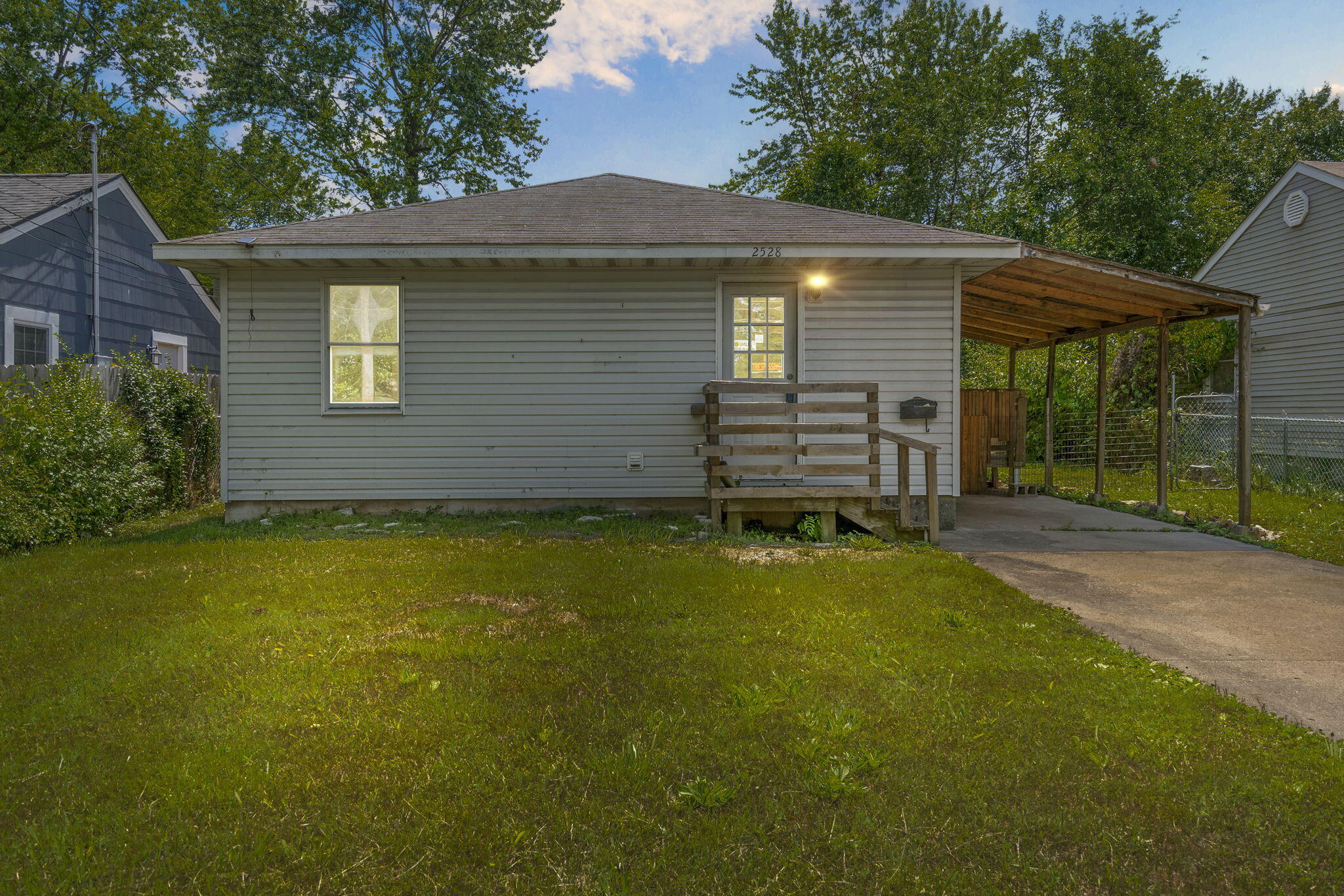 2528 West High Street Property Photo 1