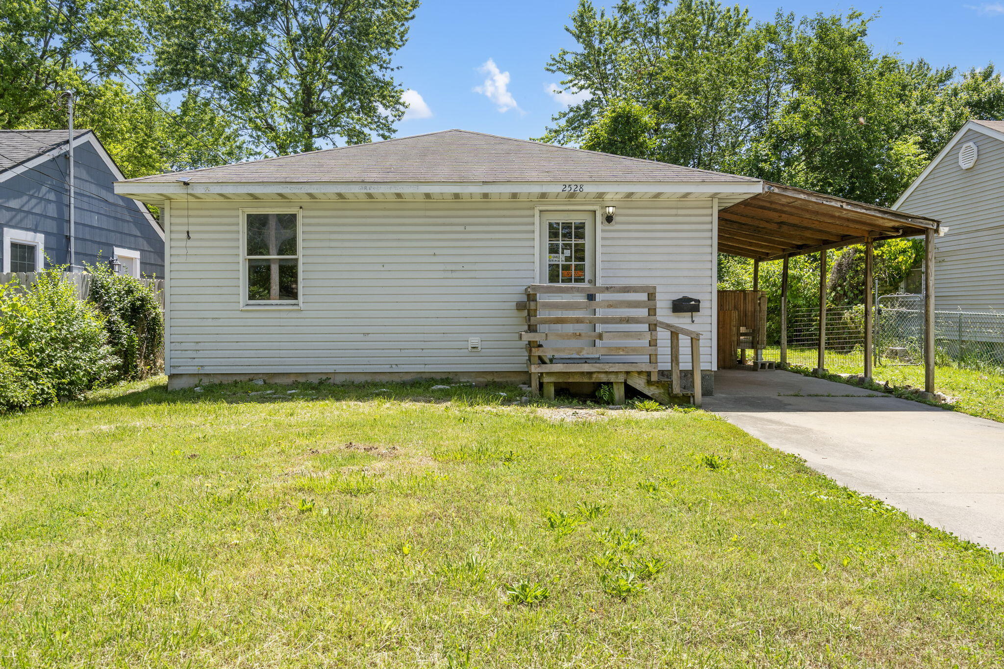 2528 West High Street Property Photo 2