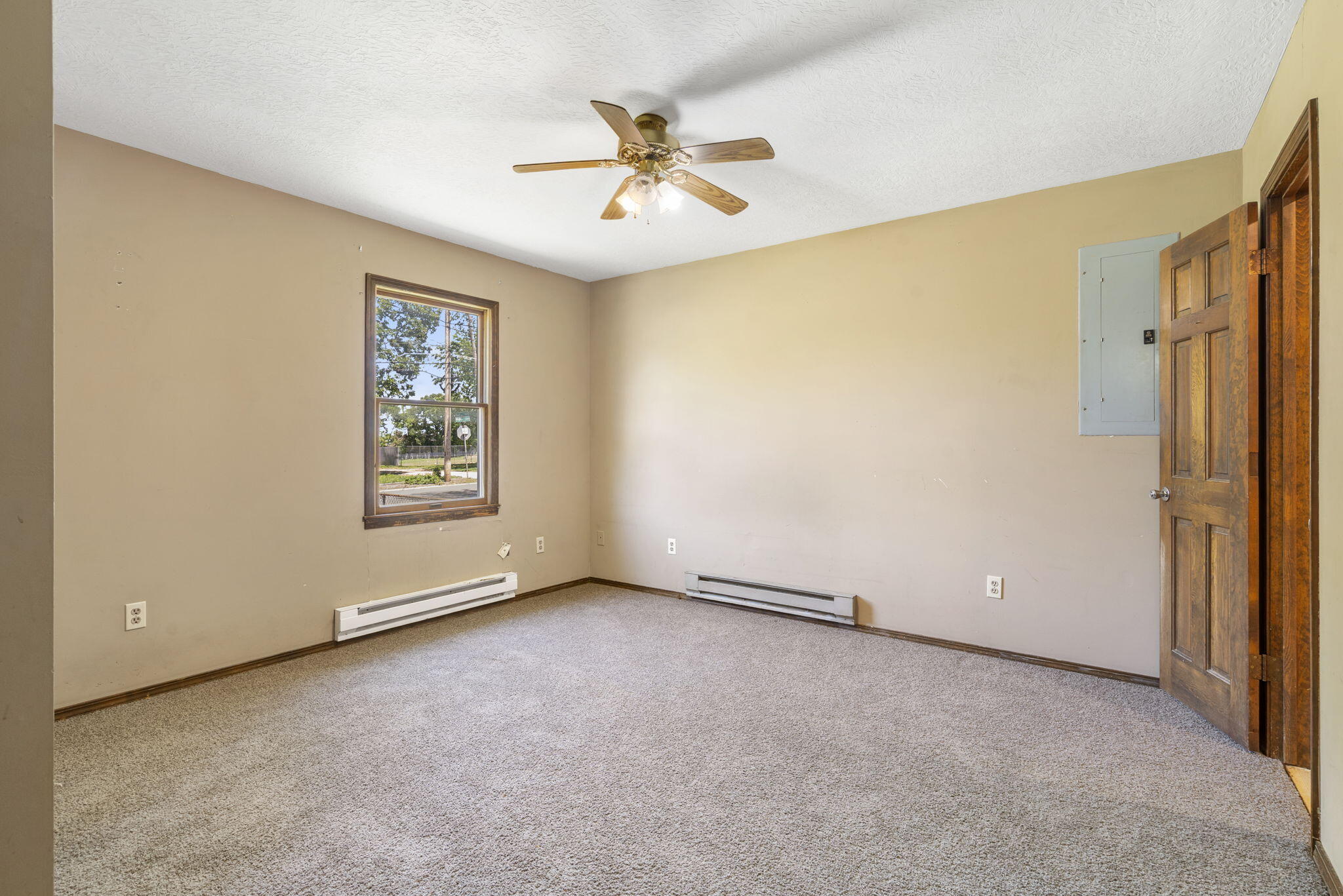 2528 West High Street Property Photo 18
