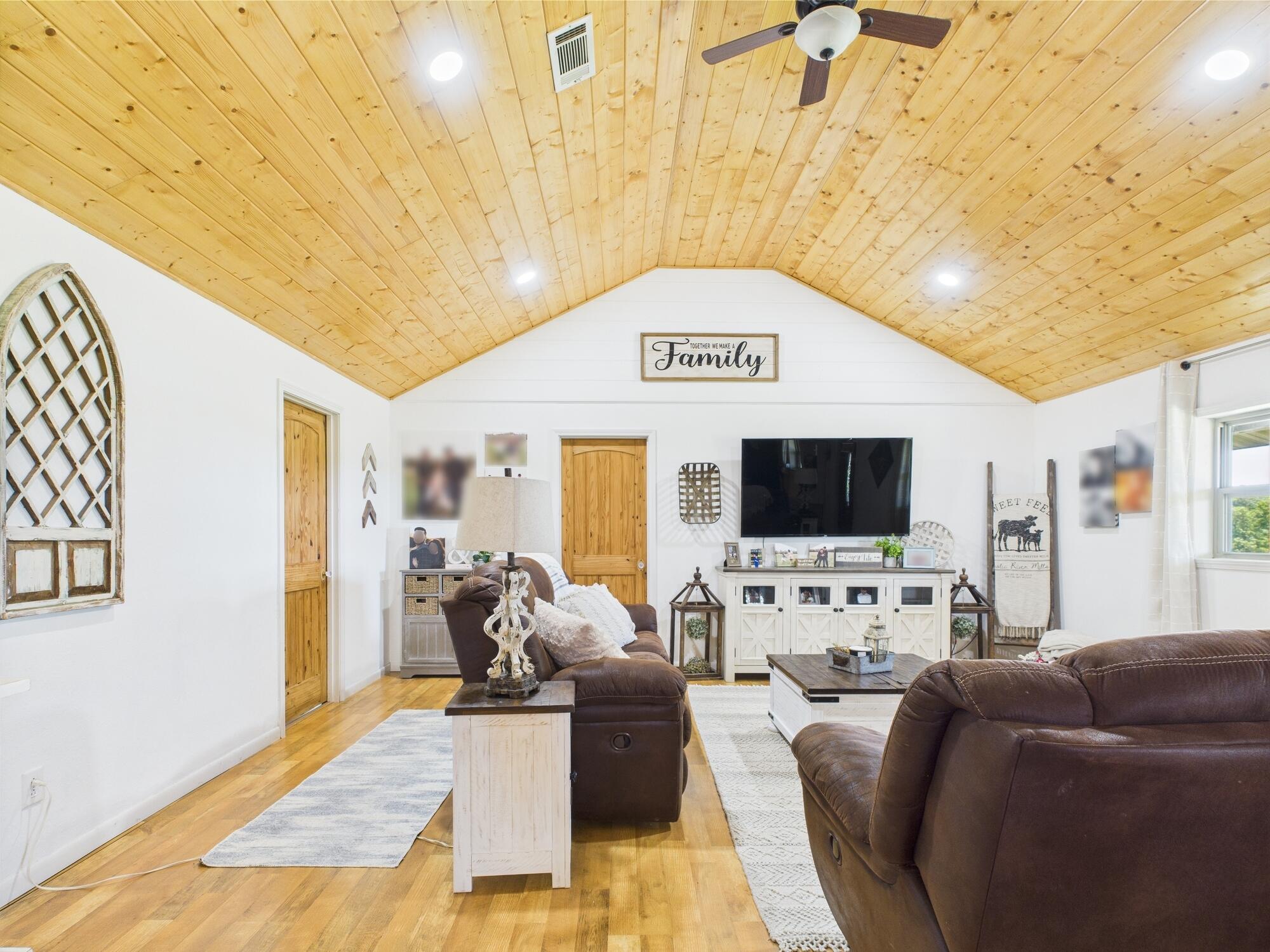 14164 Holmes Road Property Photo 5