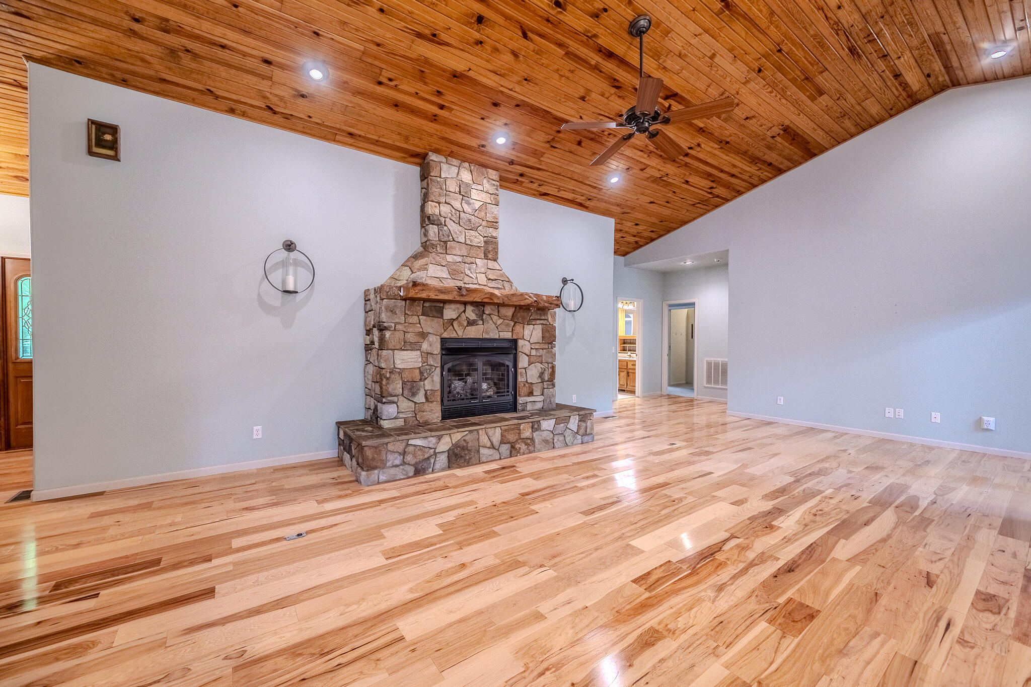 10925 Highway 63 Property Photo 8