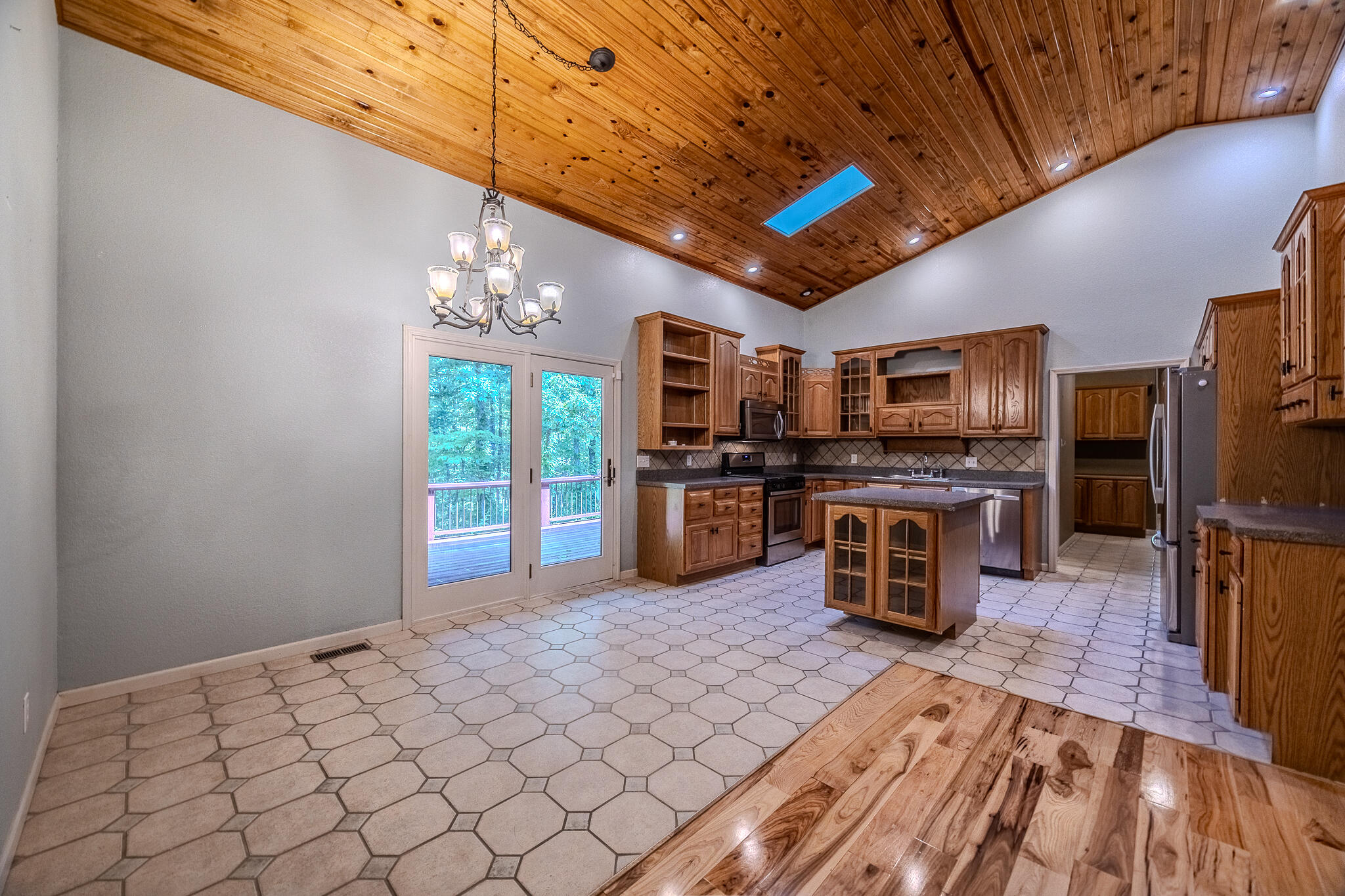 10925 Highway 63 Property Photo 10