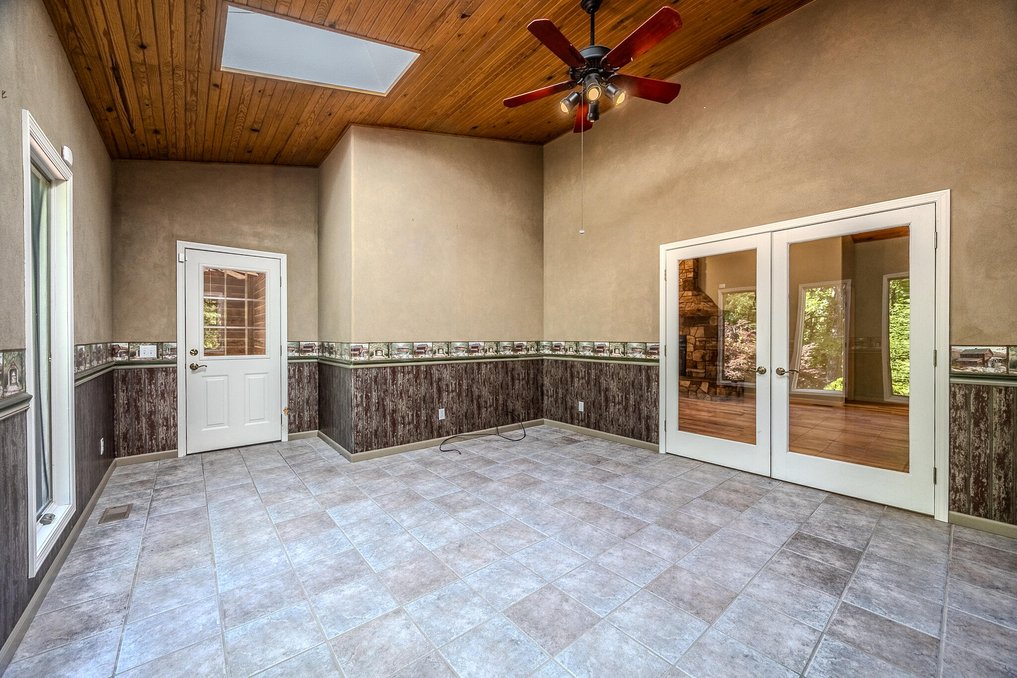 10925 Highway 63 Property Photo 22