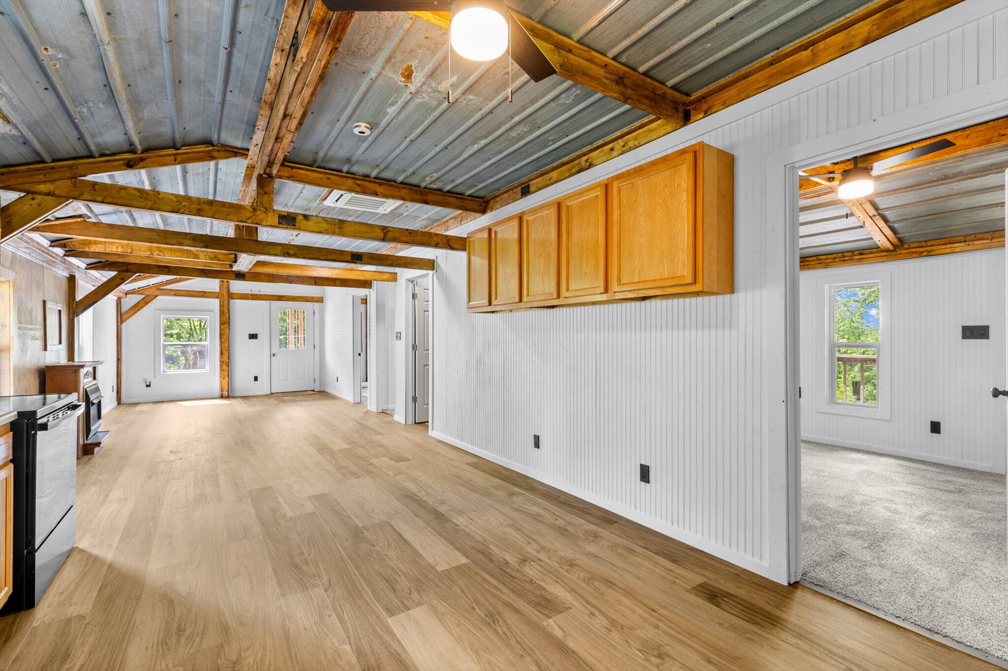 305 South Rock Avenue Property Photo 13