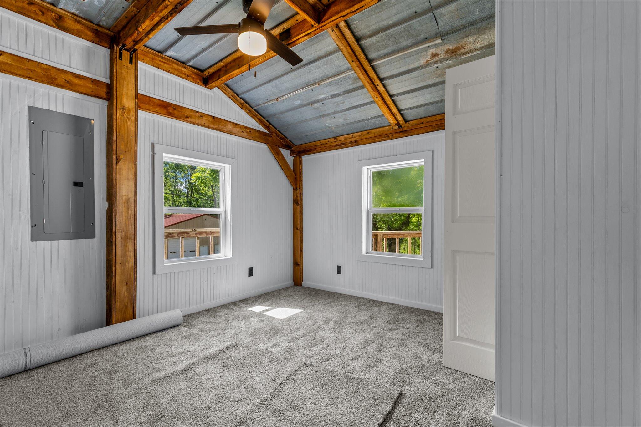 305 South Rock Avenue Property Photo 22