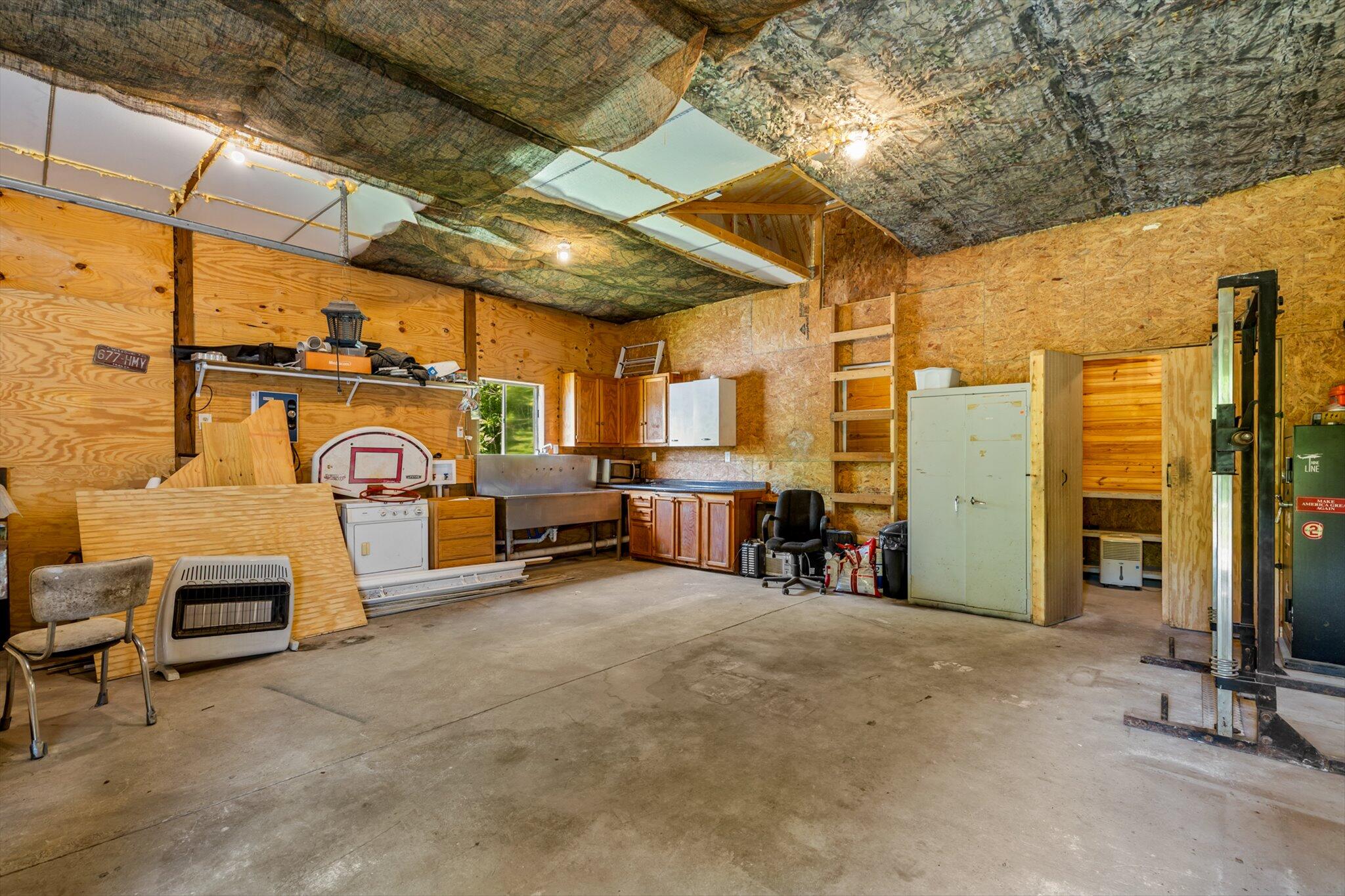 305 South Rock Avenue Property Photo 25