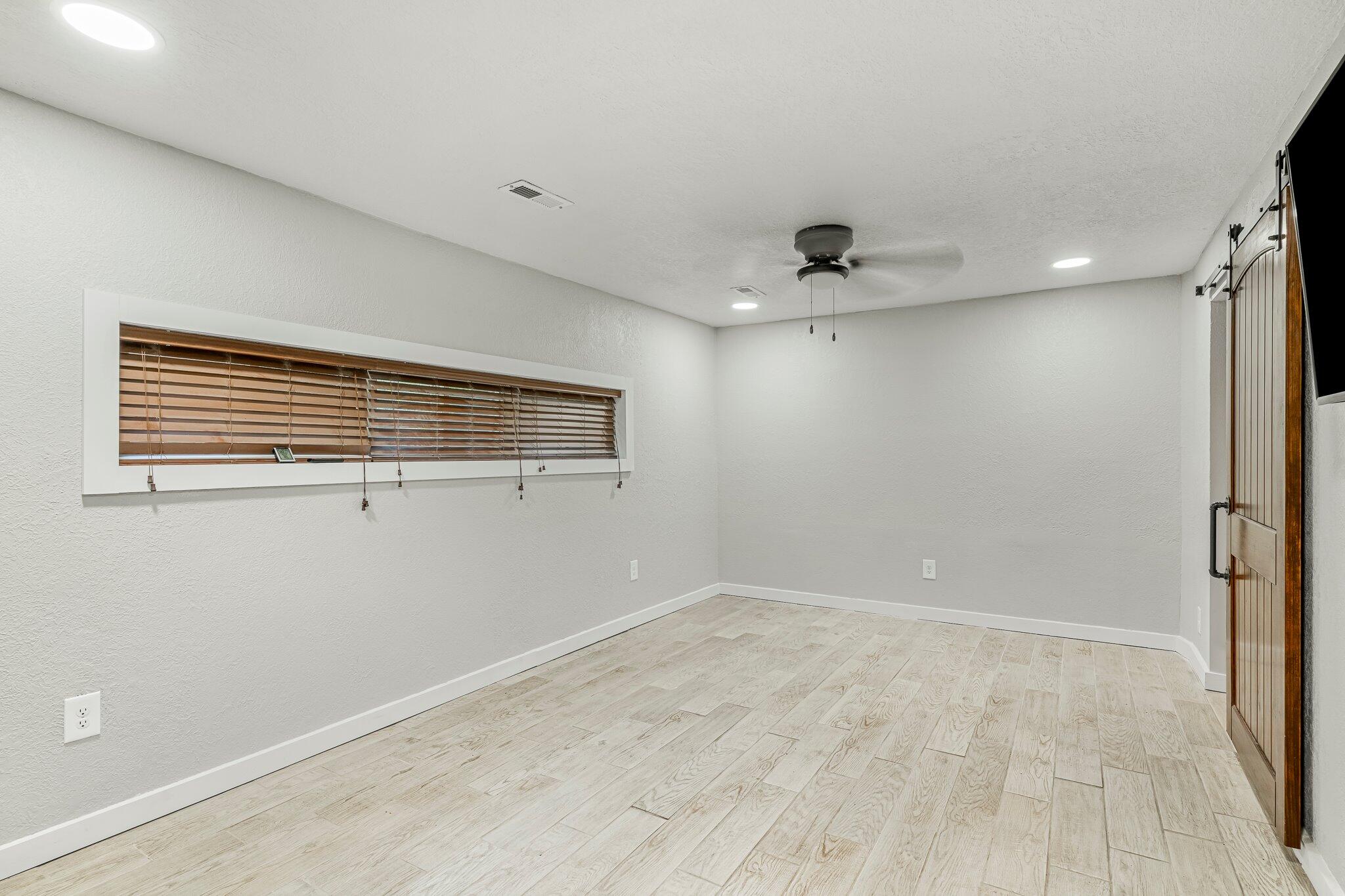 952 Monterrey Road Property Photo 23