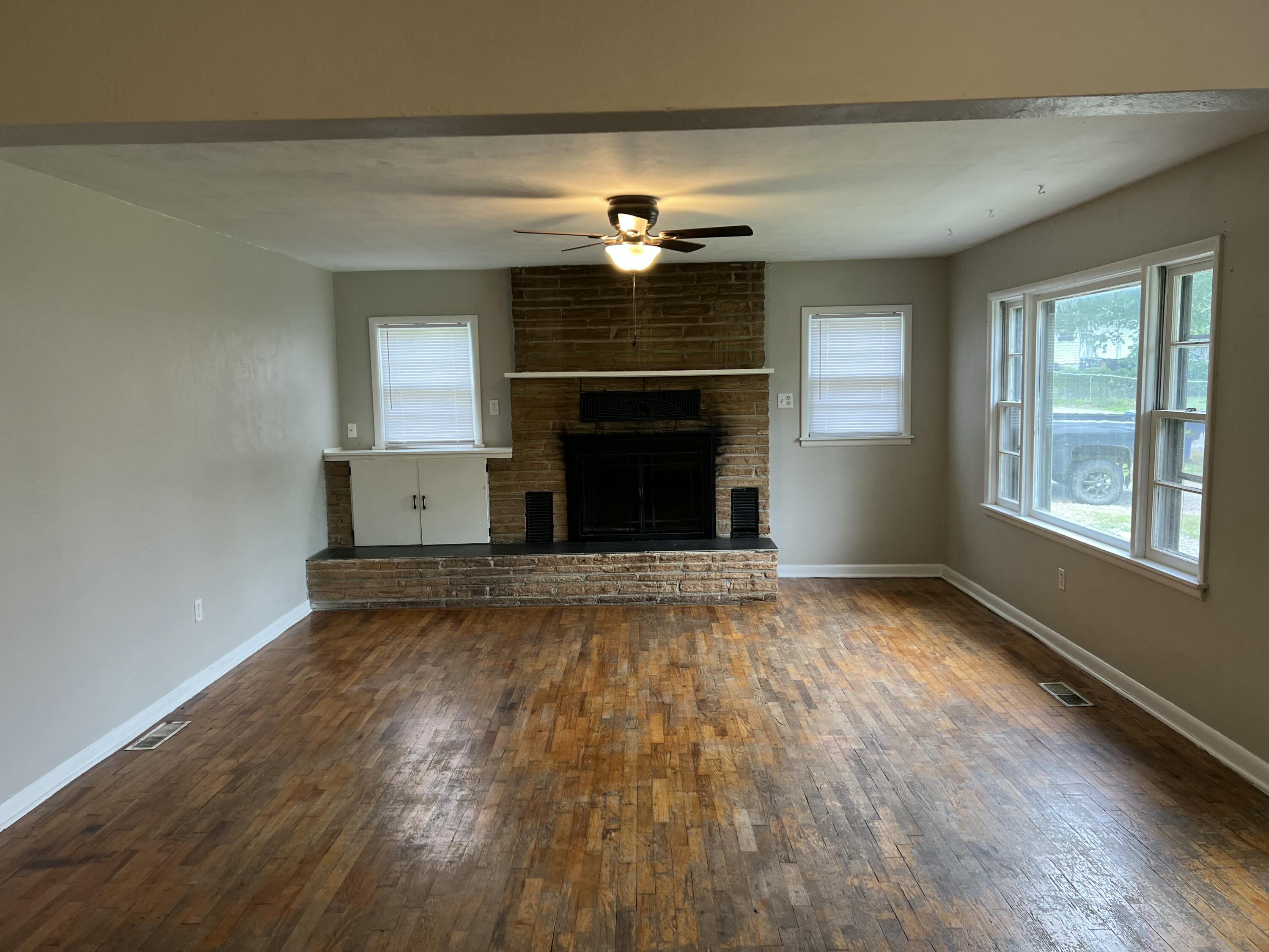 101 West Pennsylvania Avenue Property Photo 2