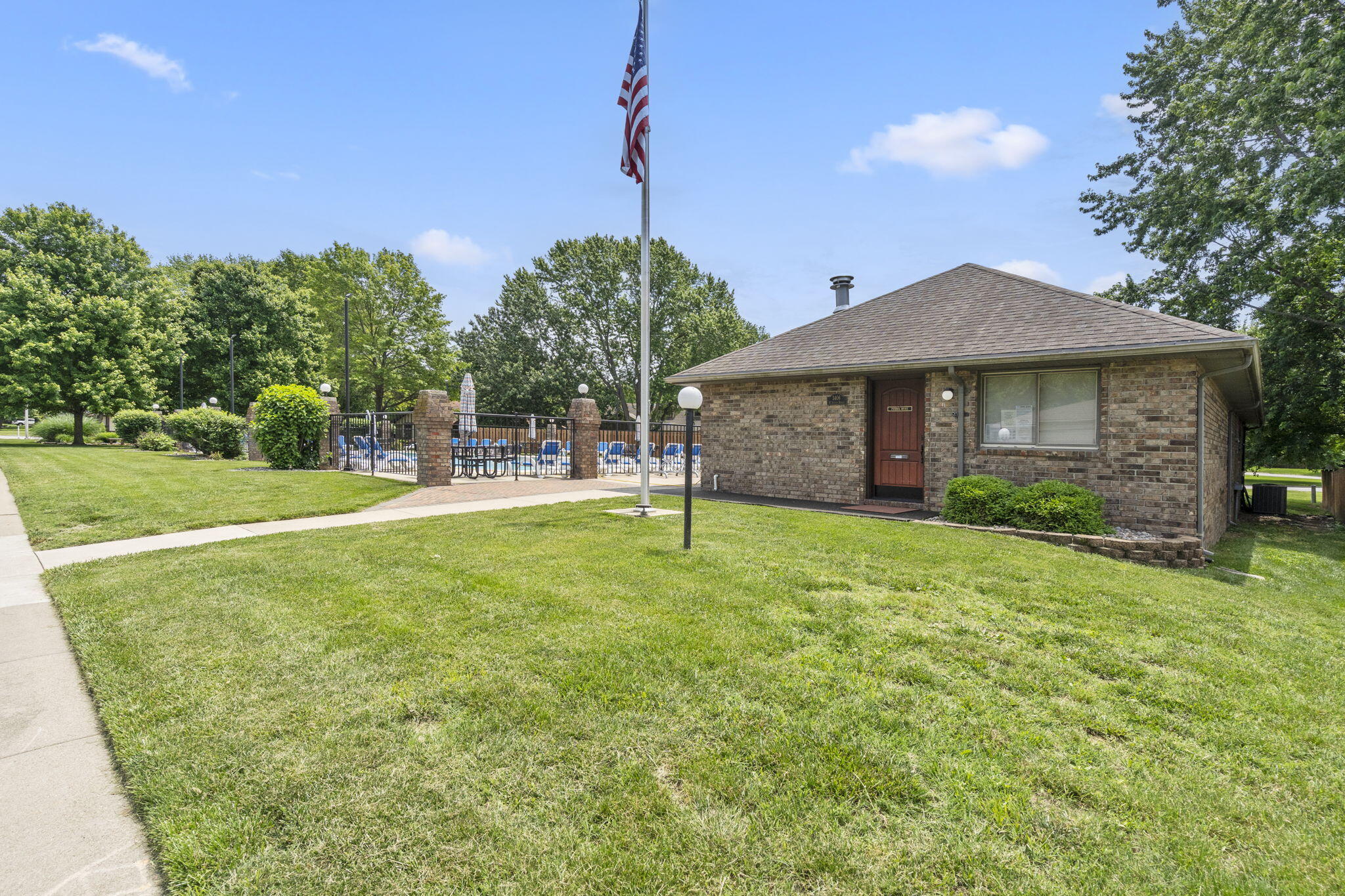 3909 West Eaglecrest Street Property Photo 61