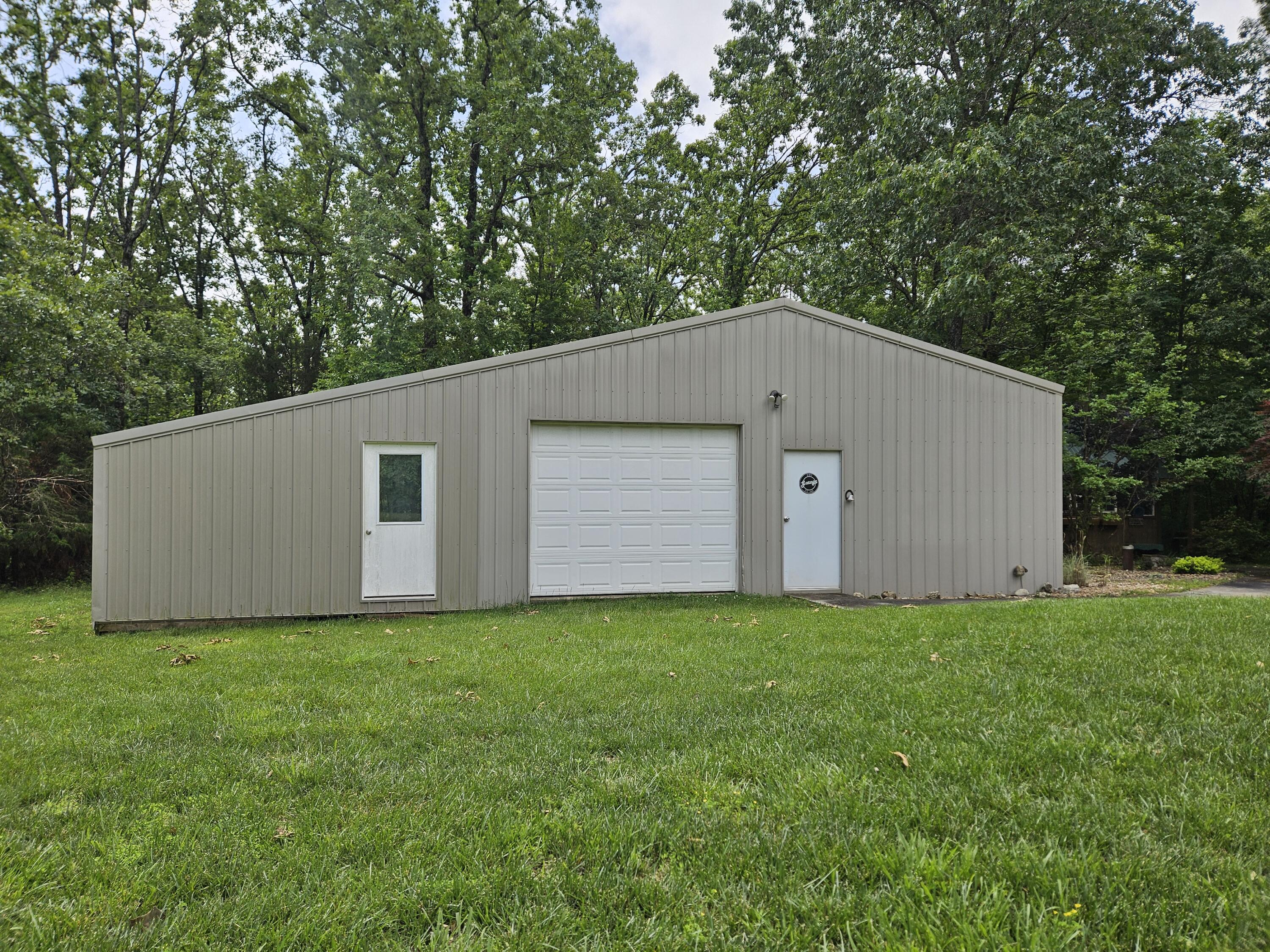 9726 County Road 8530 Property Photo 5