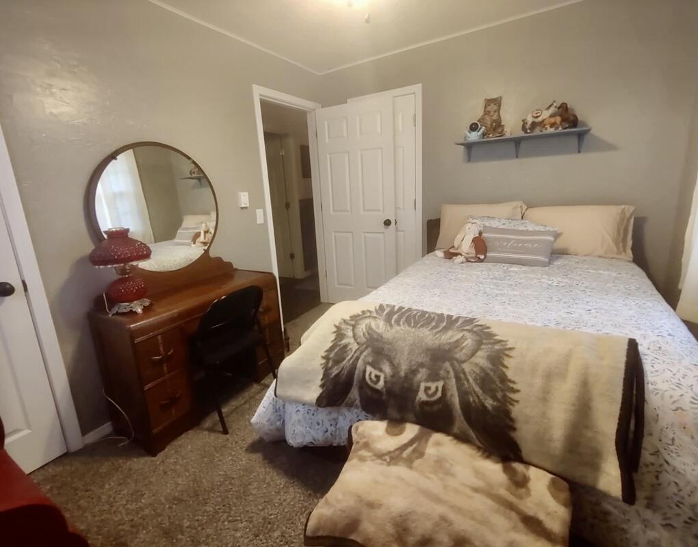 160 Clark Street Property Photo 28