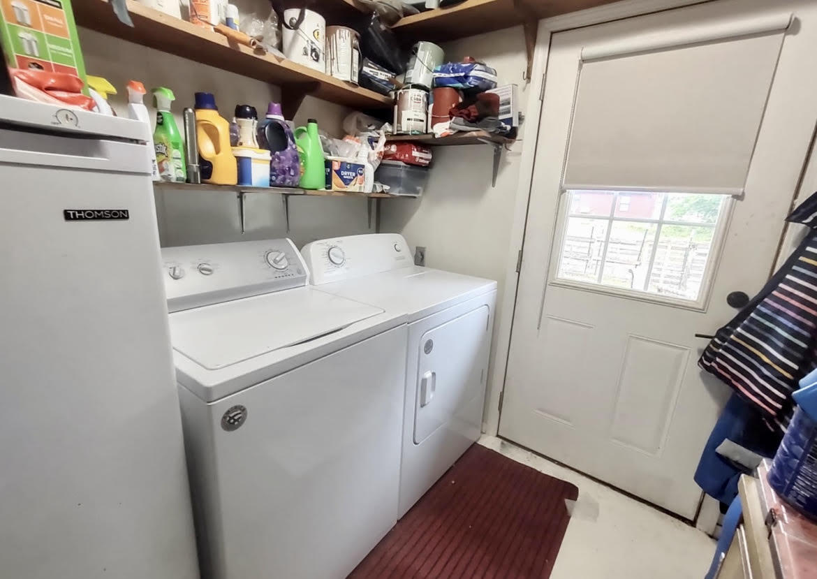 160 Clark Street Property Photo 37