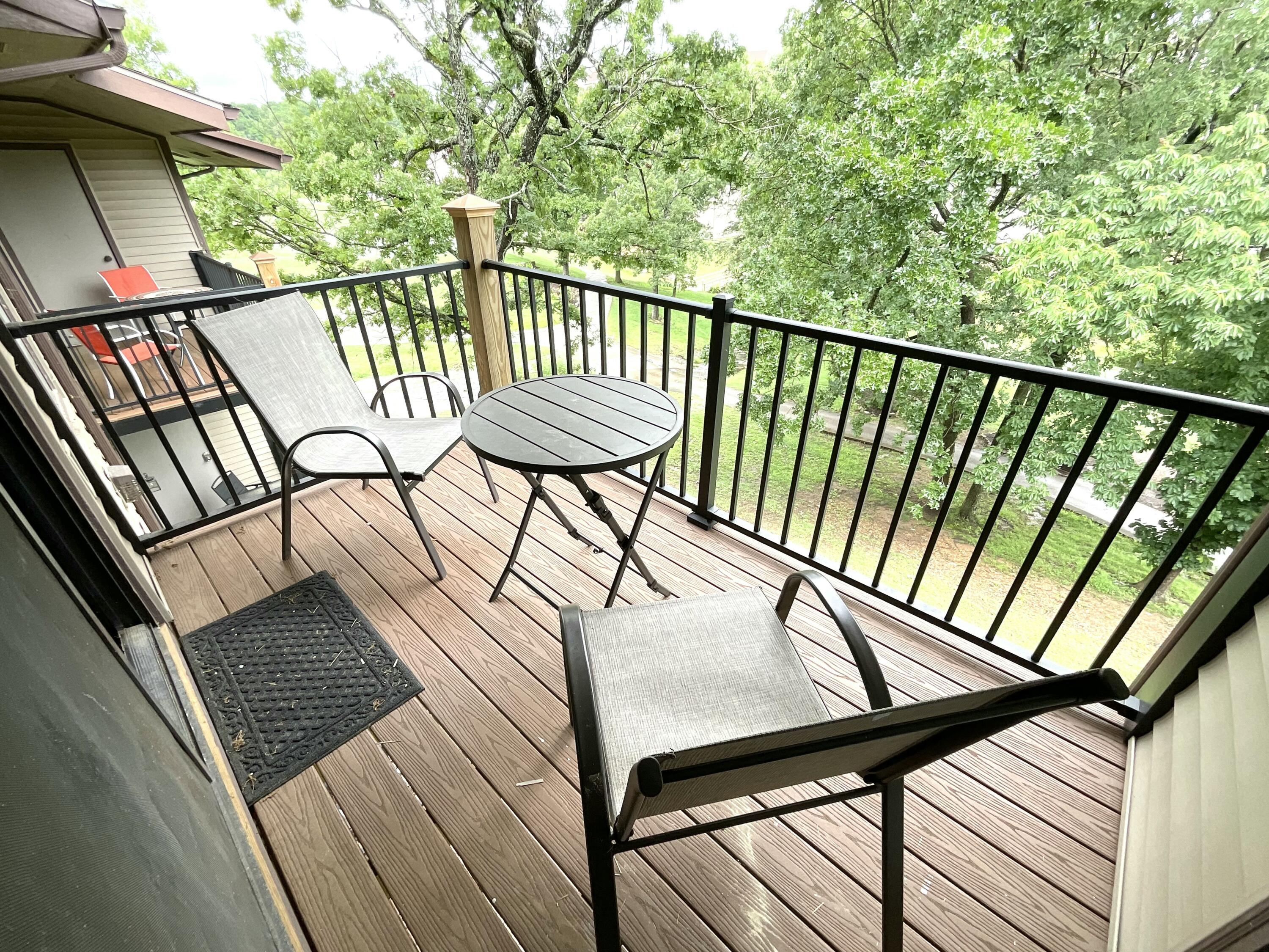 180 Lake Club Drive Property Photo 3