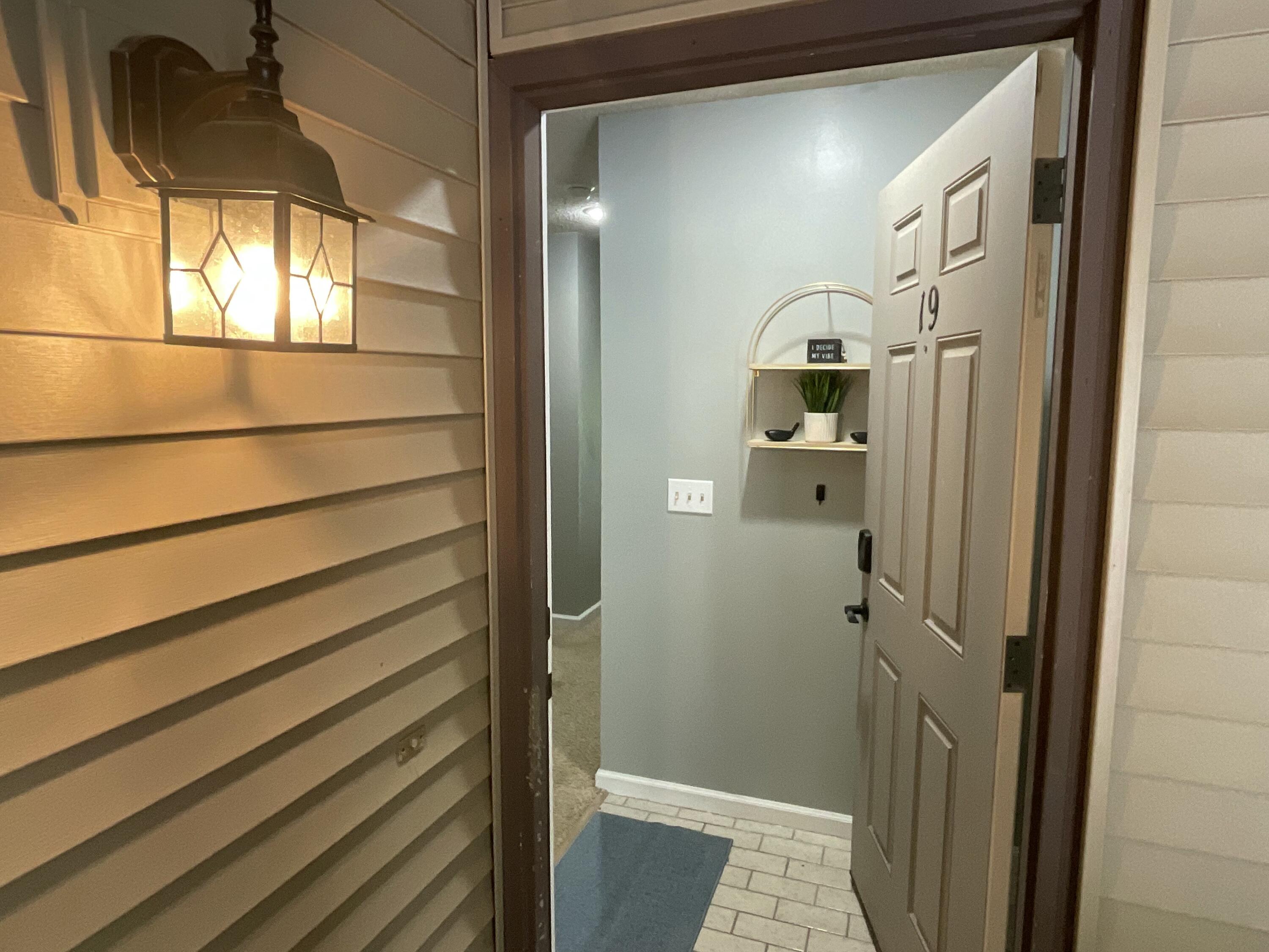180 Lake Club Drive Property Photo 4