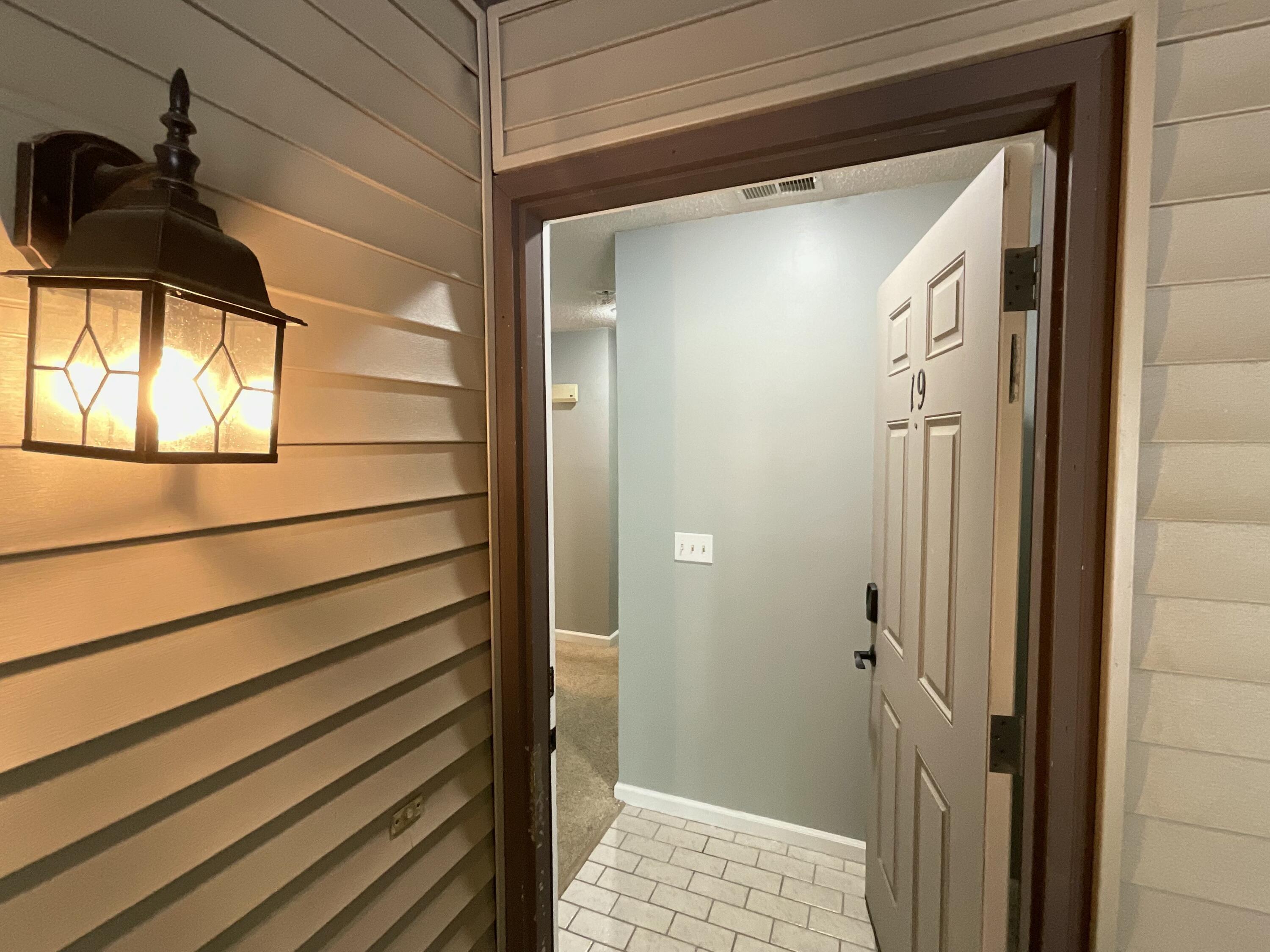 180 Lake Club Drive Property Photo 5
