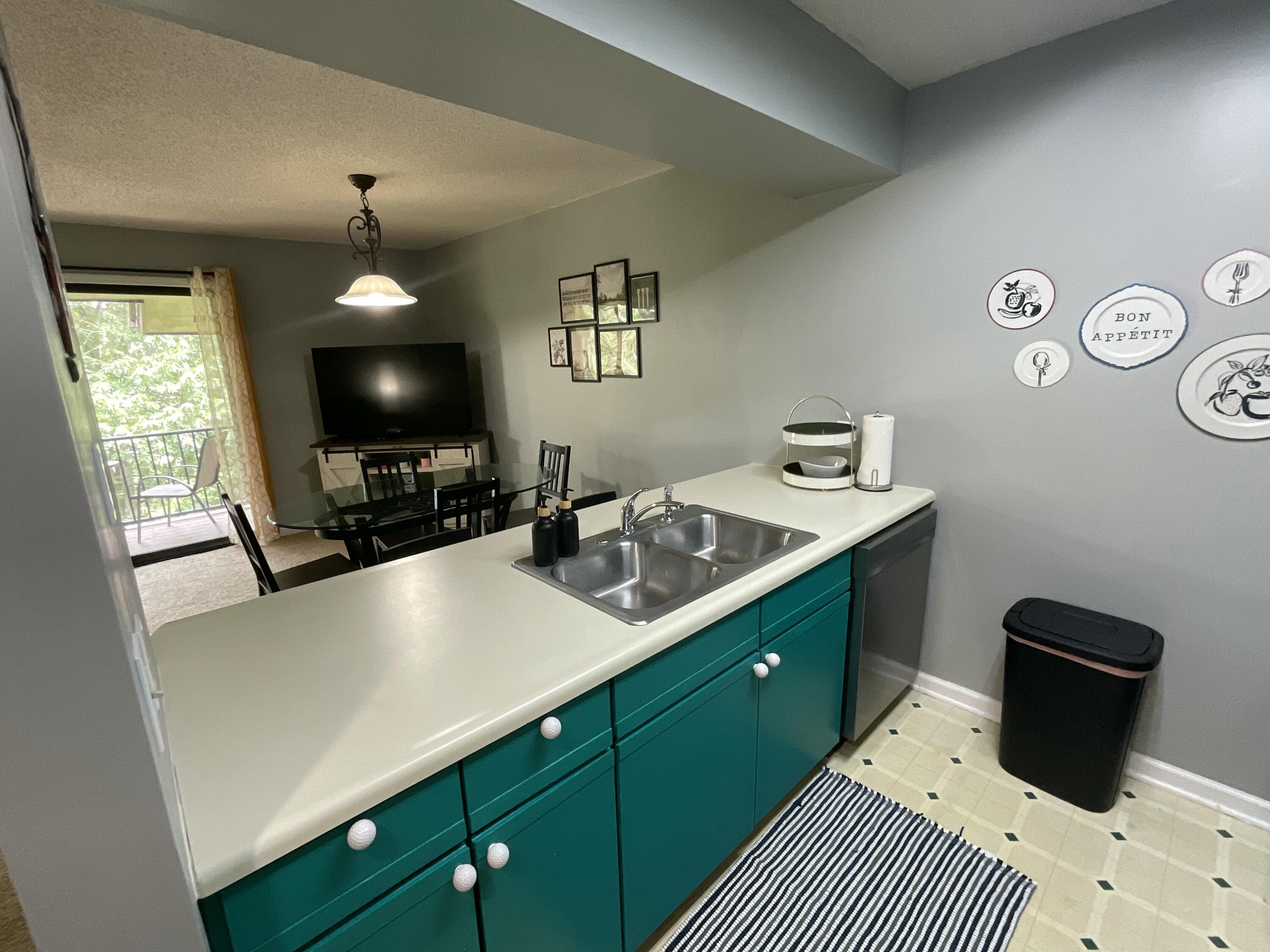 180 Lake Club Drive Property Photo 11