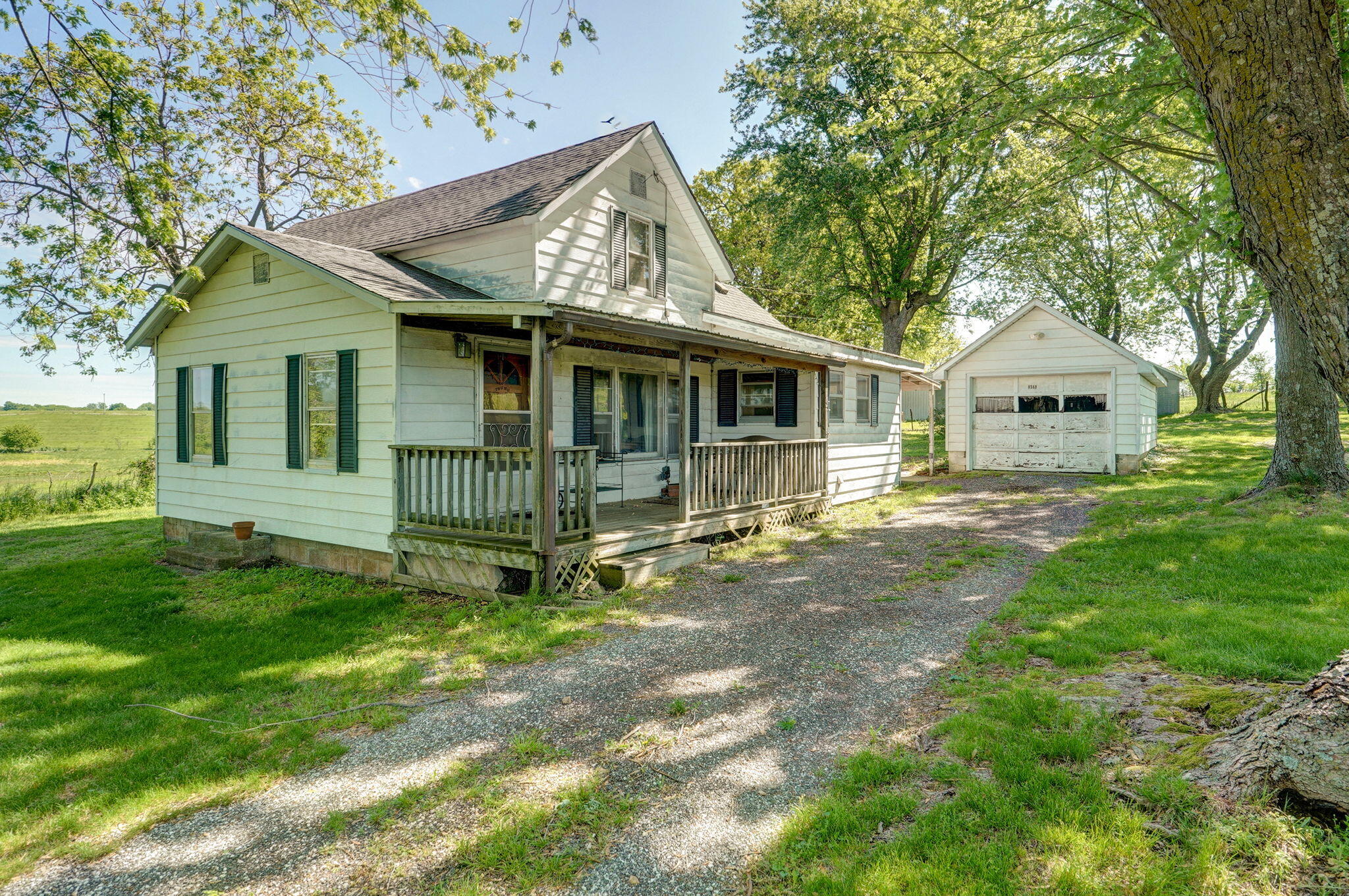 8568 North Farm Road 53 Property Photo 2